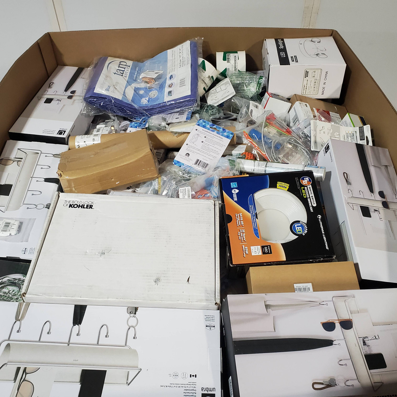 628 units of Building Supplies MSRP 17,166 Returns (Lot 819364