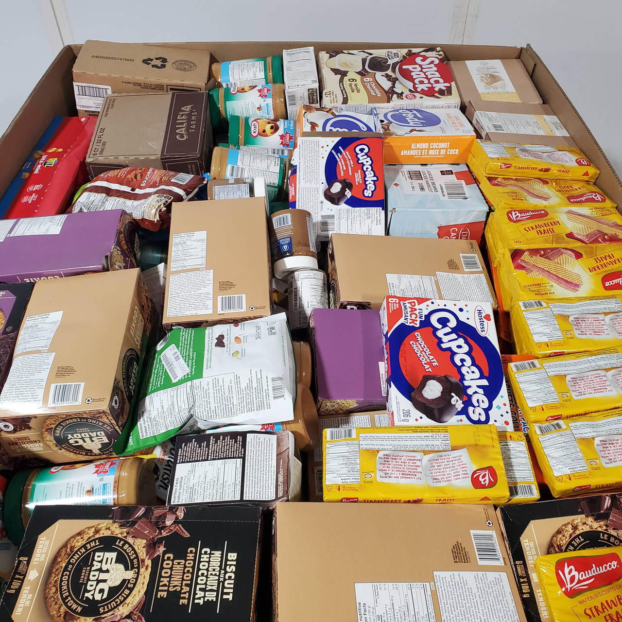 525 units of Food & Snacks - MSRP $4,567 - Like New (Lot # 821461)