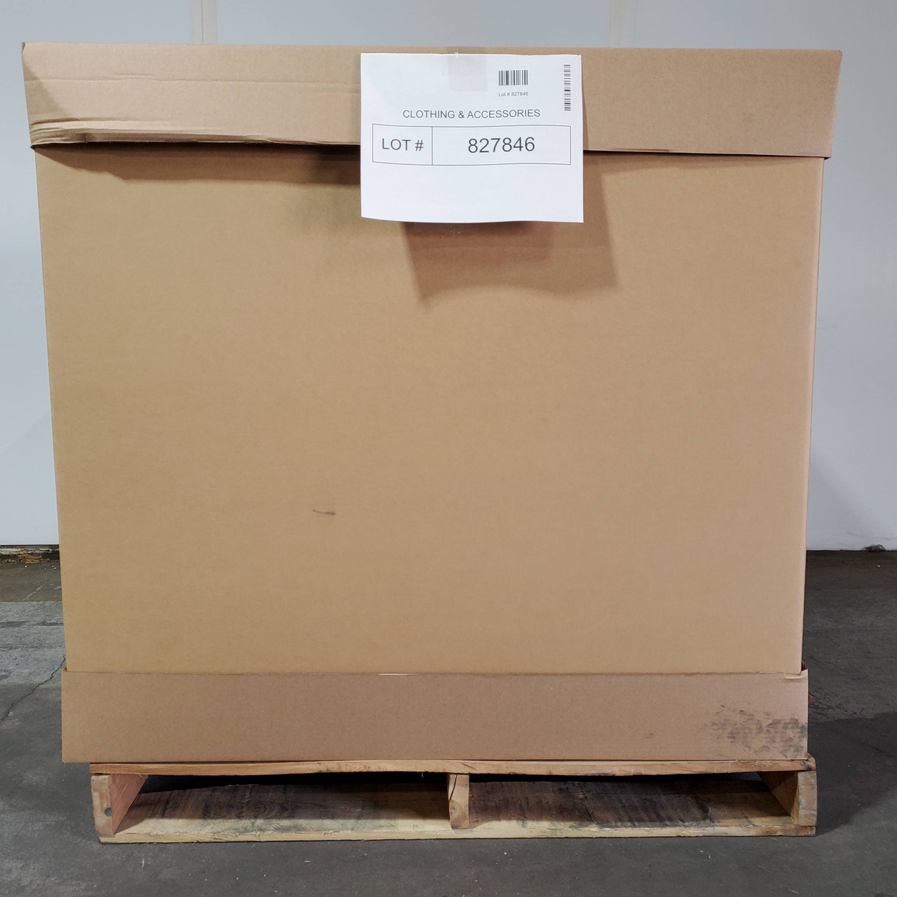 784 units of Clothing & Accessories MSRP 12,928 Returns (Lot