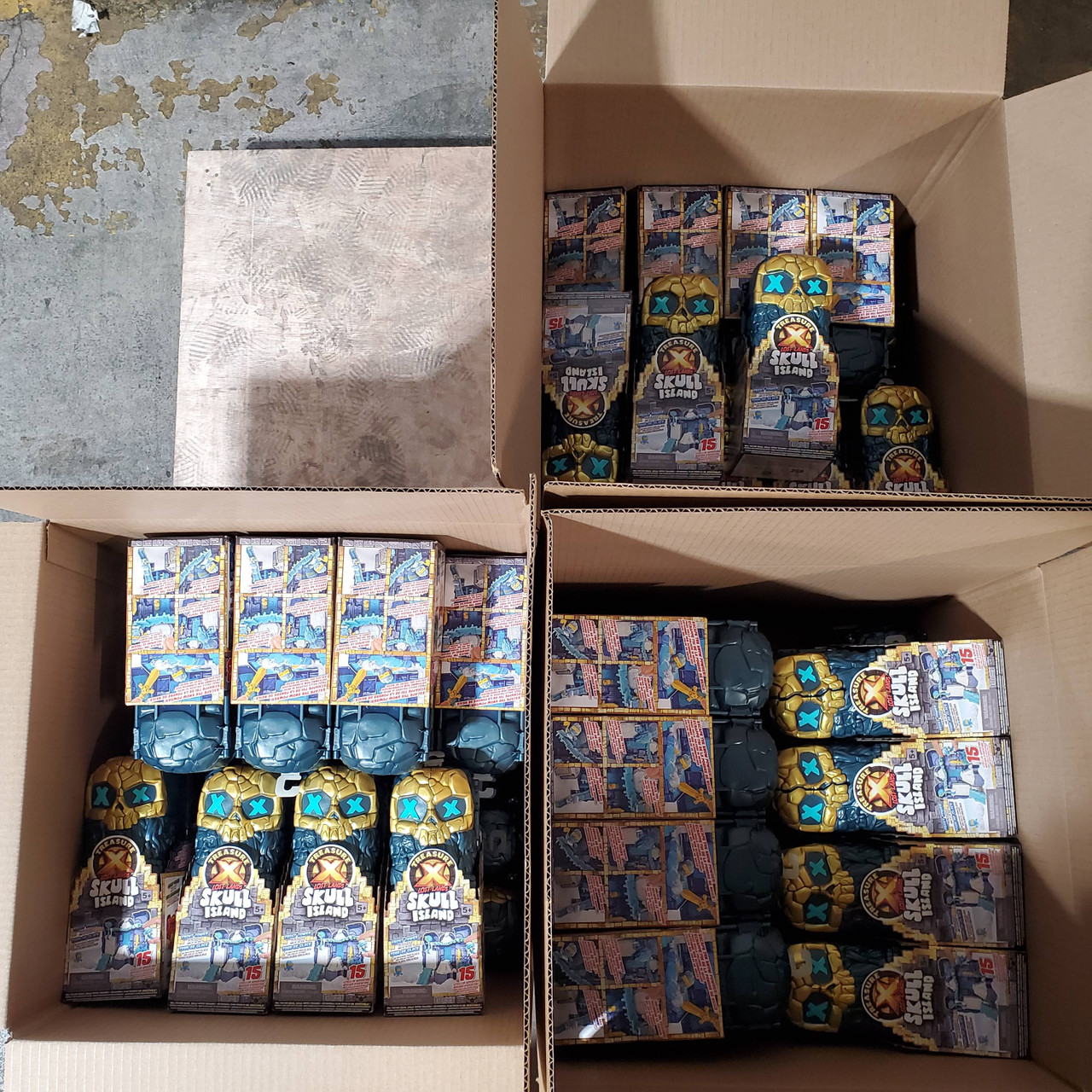 98 units of Treasure X Lost Lands Skull Island Frost Tower Micro