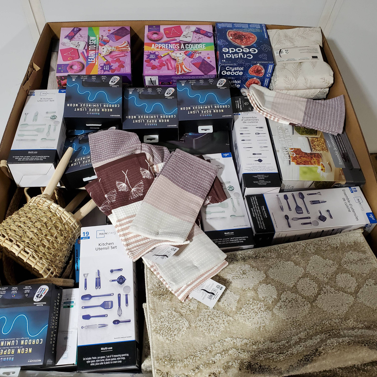 312 units of Home Products - MSRP $4,148 - Returns (Lot # 836146)