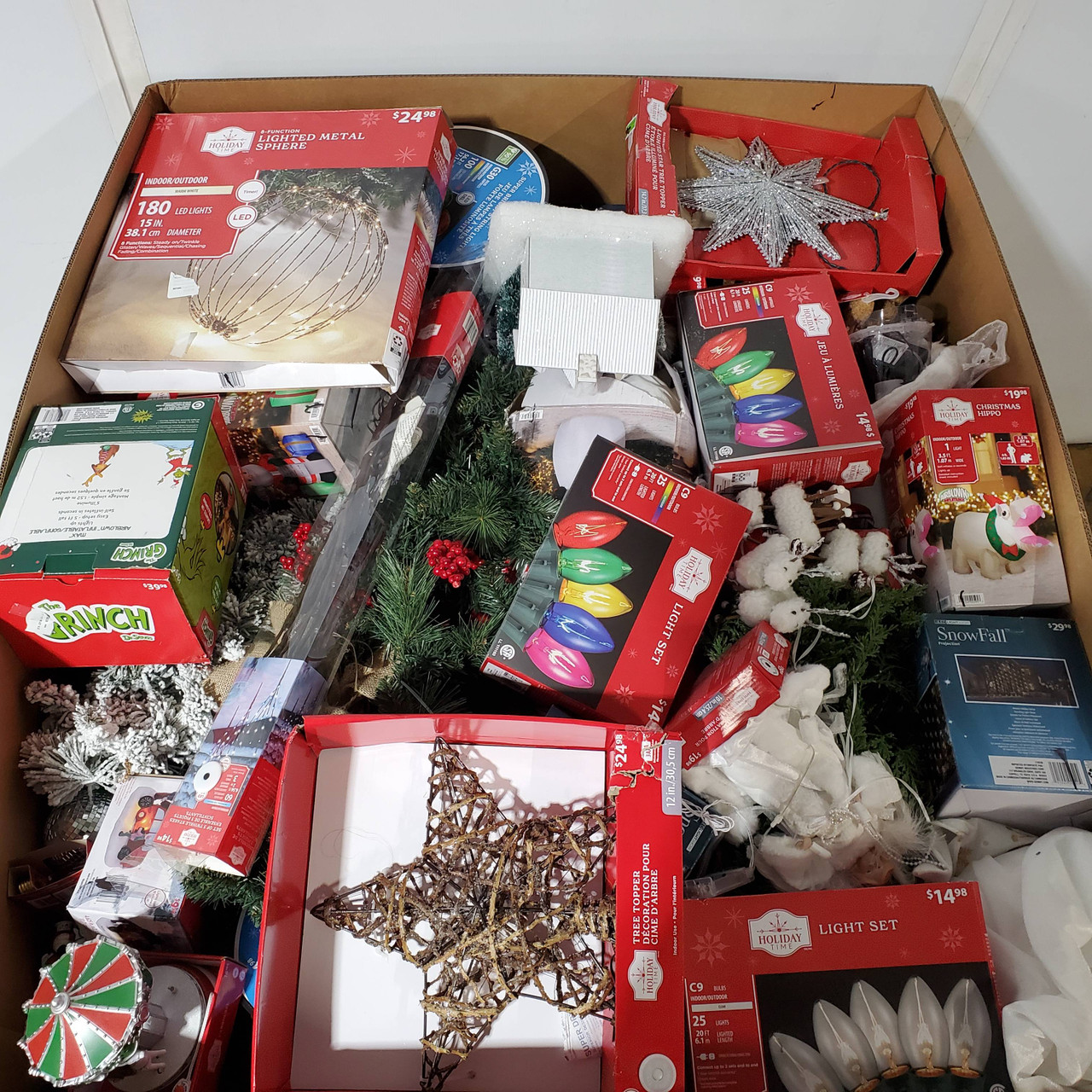 184 units of Christmas - MSRP $3,783 - Returns (Lot # 837820)