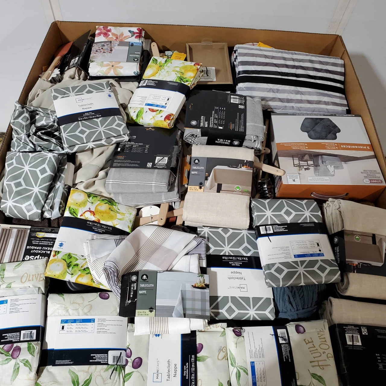 535 units of Home Products - MSRP $6,093 - Returns (Lot # 837835)