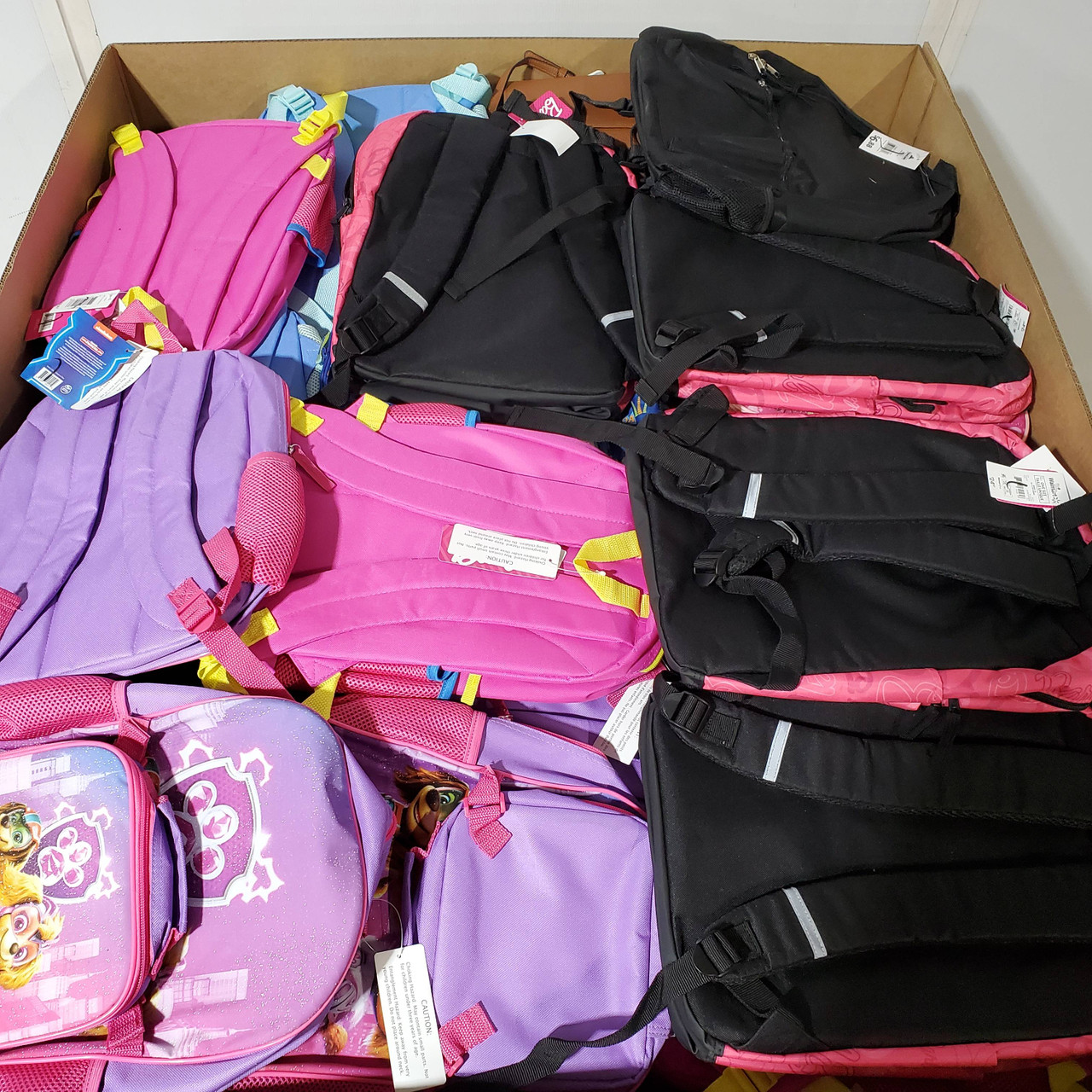209 units of Luggages & Bags - MSRP $4,871 - Returns (Lot # 843009)