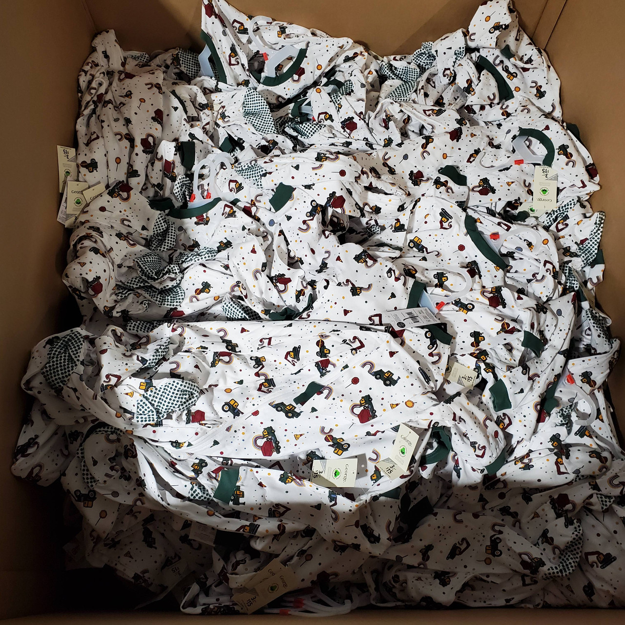 440 units of POS Sleeper Construction 2T - MSRP $3,507 - Like New (Lot # 843235)