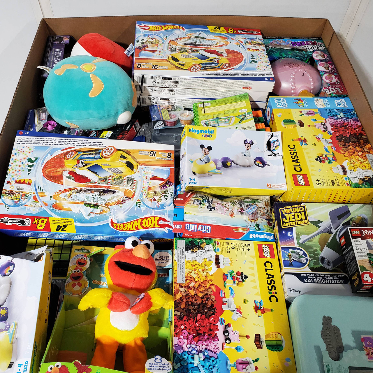 249 units of Toys - MSRP $6,365 - Returns (Lot # 845022)