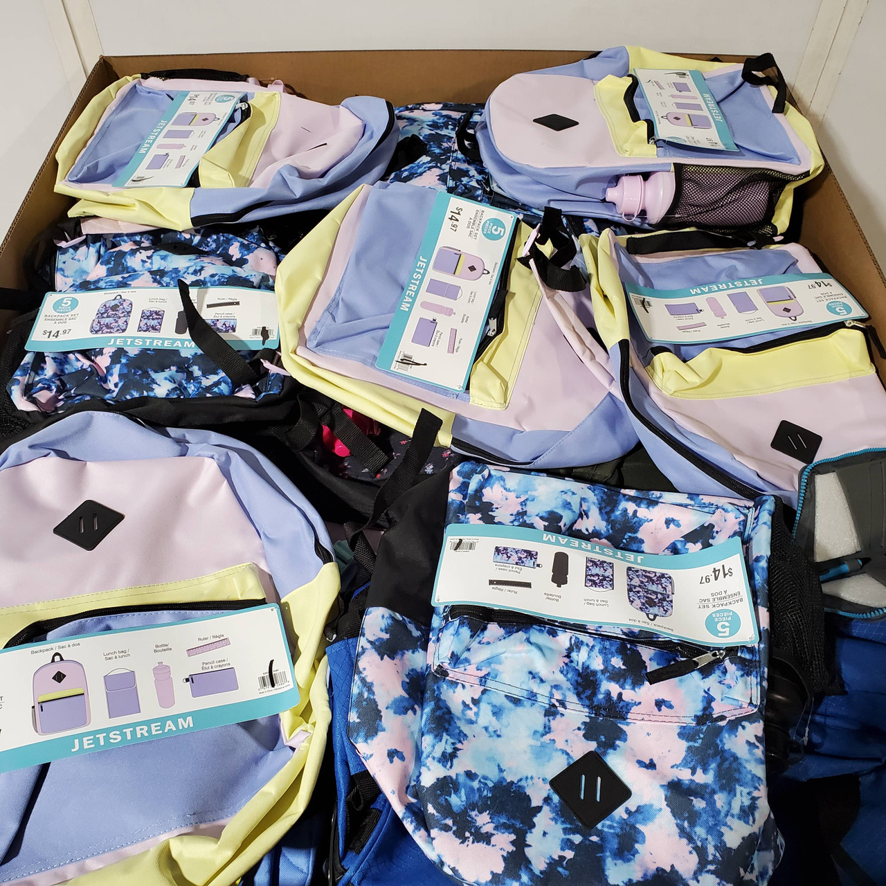 187 units of Luggages & Bags - MSRP $4,391 - Returns (Lot # 851641 ...