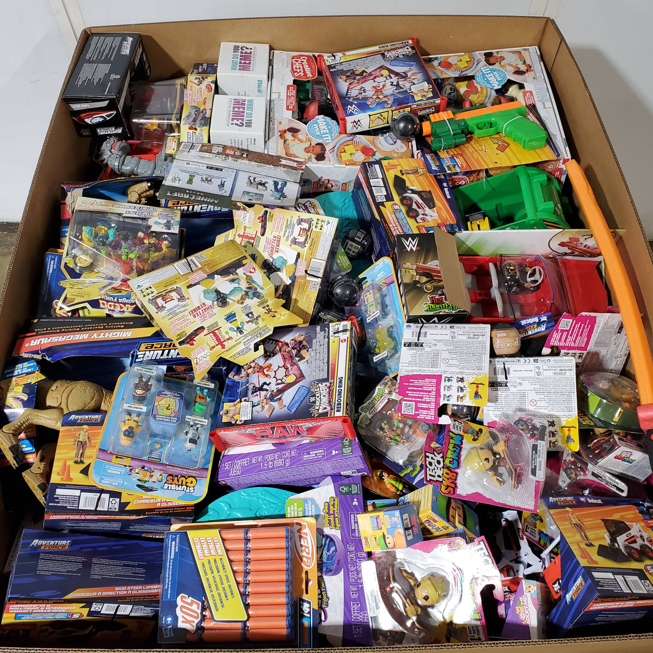 326 units of Toys - MSRP $5,965 - Returns (Lot # 874508)