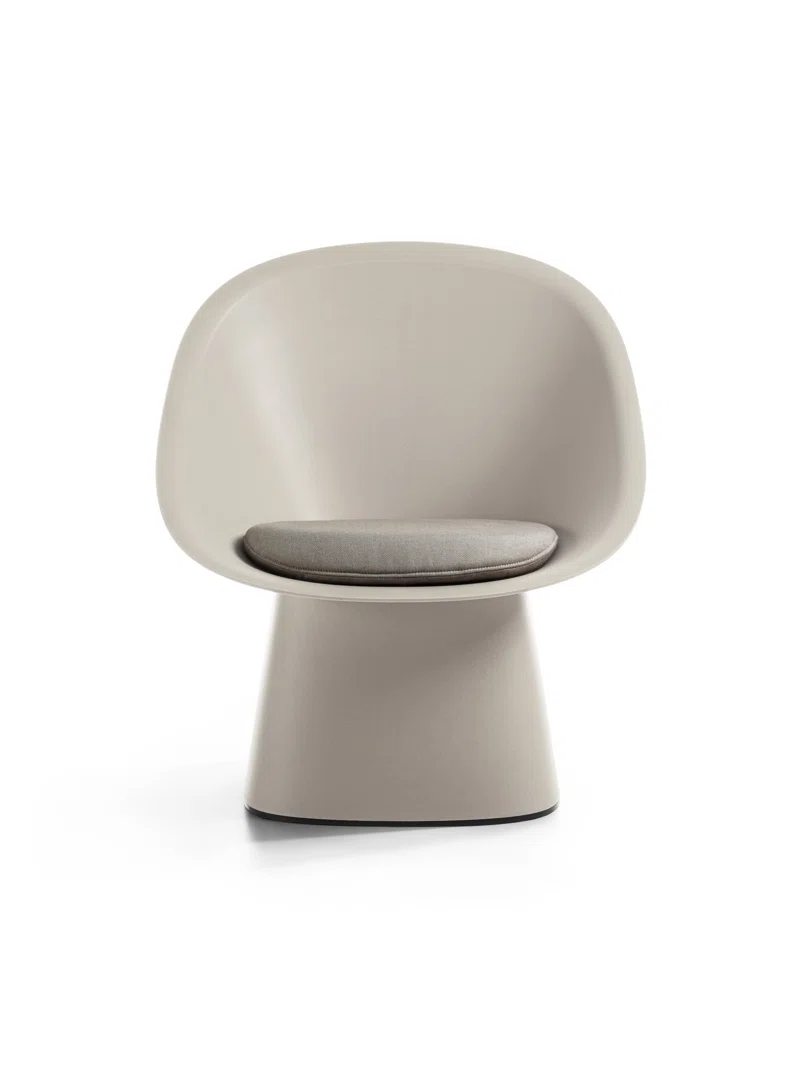 269 units of Furniture More MSRP $92,268 Returns (Lot