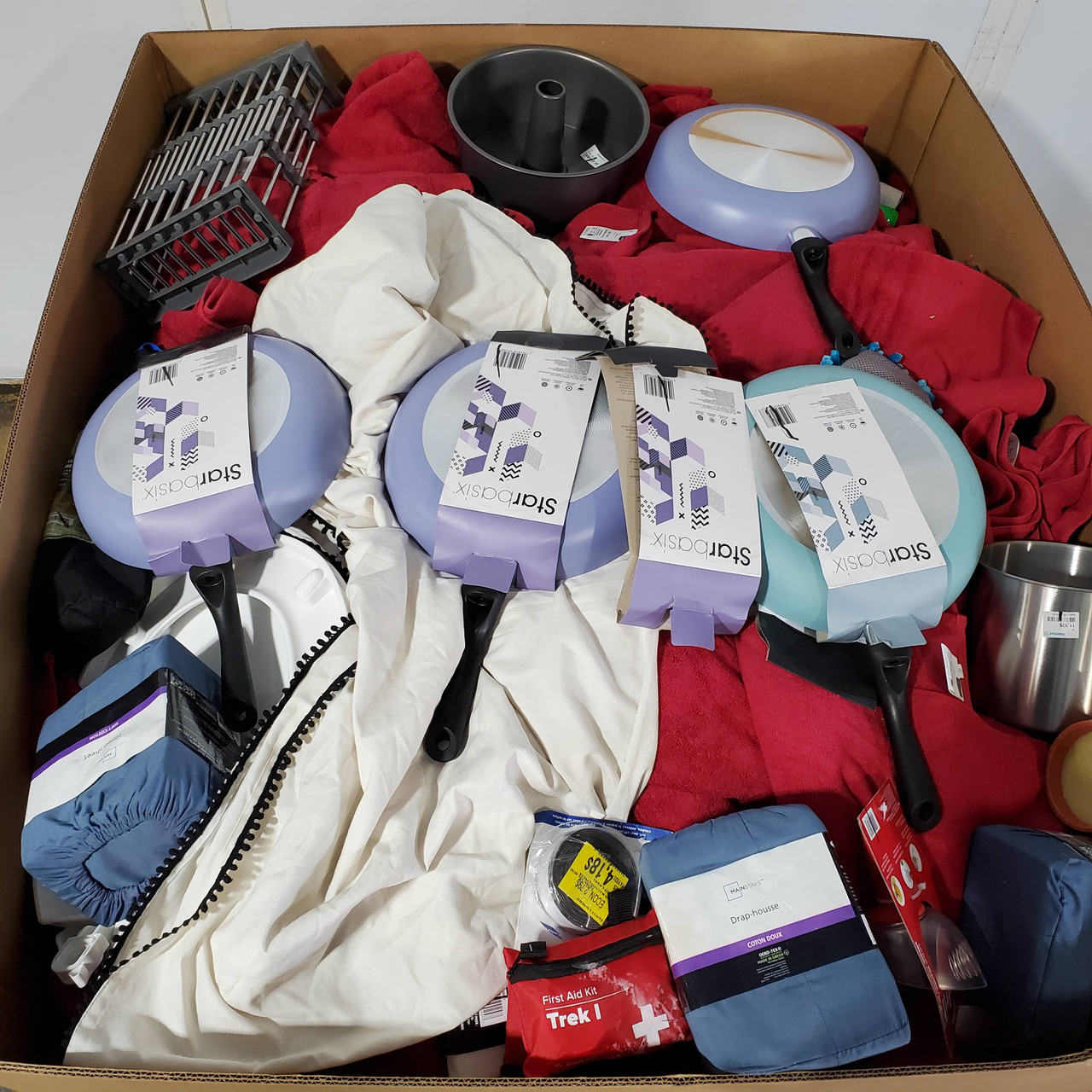 330 units of General Merchandise (Mix) - MSRP $3,402 - Returns (Lot # 887606)