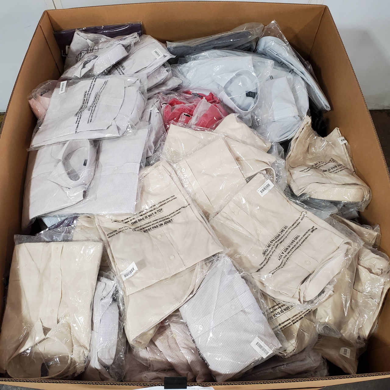 554 units of Clothing & Accessories - MSRP $29,280 - Brand New (Lot # 891421)