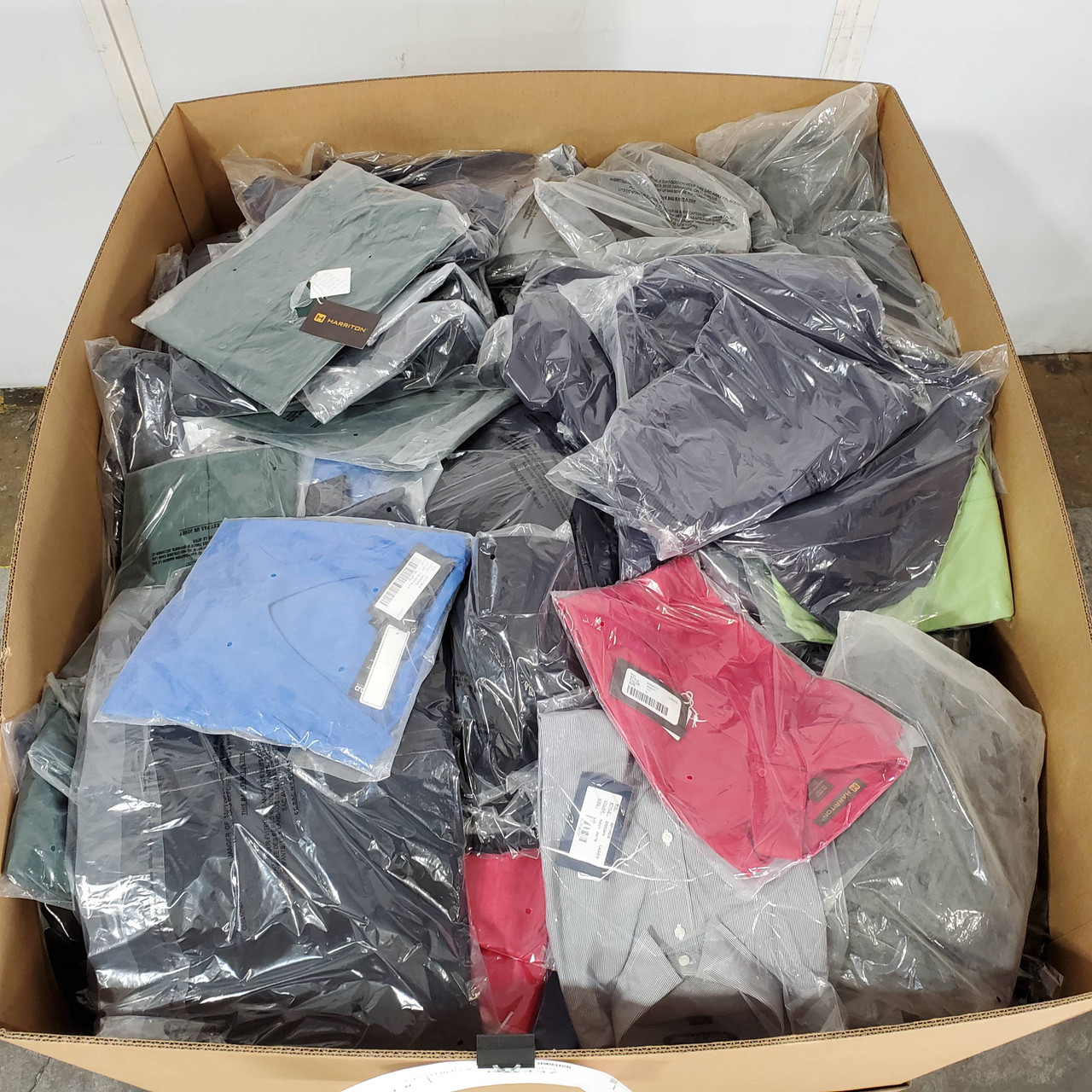 634 units of Clothing & Accessories - MSRP $32,369 - Brand New (Lot # 891437)