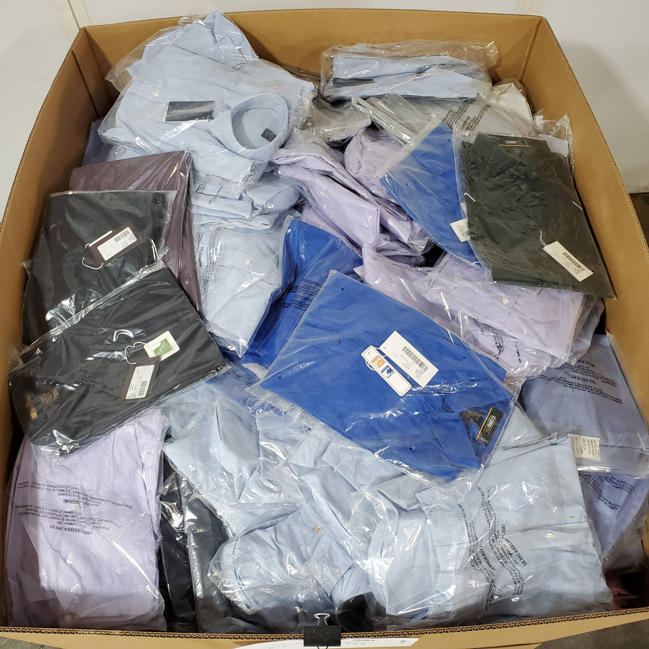 598 units of Clothing & Accessories - MSRP $32,767 - Brand New (Lot # 891444)