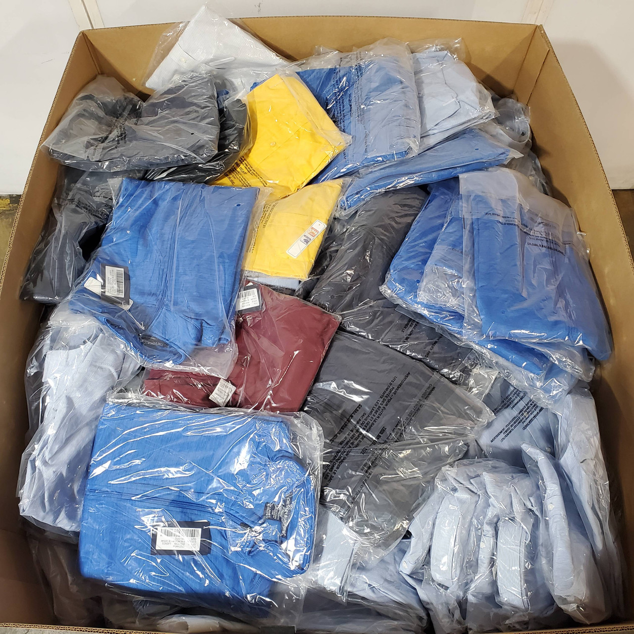 560 units of Clothing & Accessories - MSRP $31,343 - Brand New (Lot # 891459)