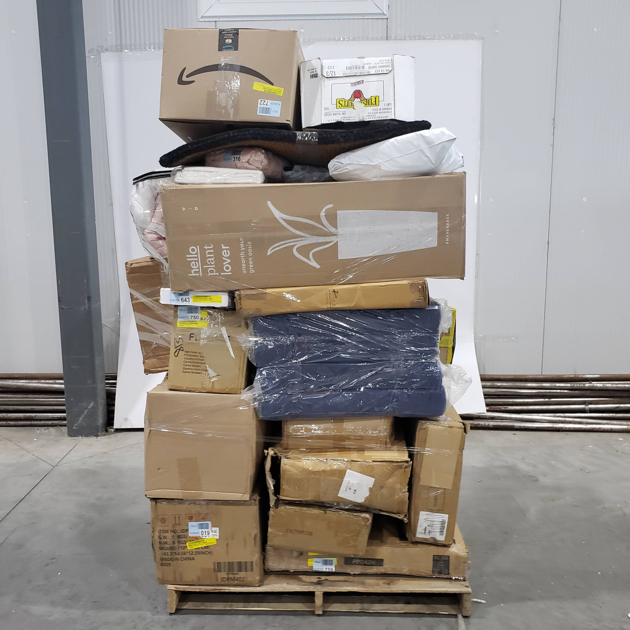 347 units of Home Furniture & More - MSRP $105,092 - Returns (Lot