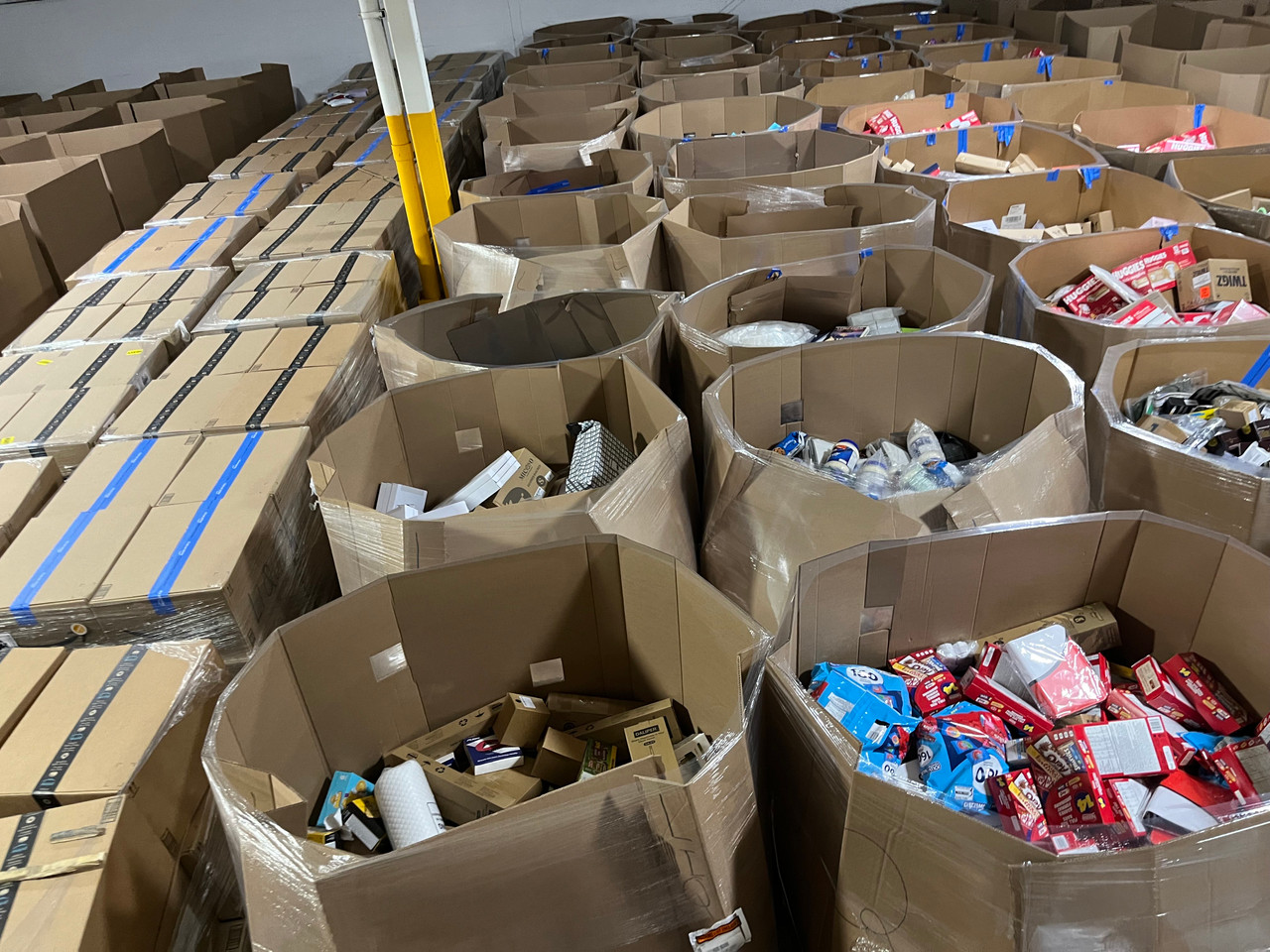 17949 Units of General Merchandise Raw Direct from Retailer