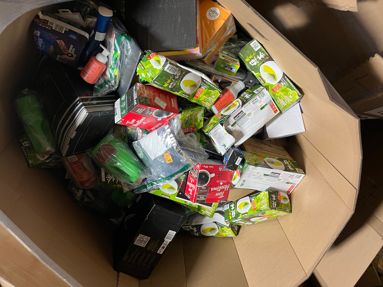 14776 Units of General Merchandise Raw Direct from Retailer