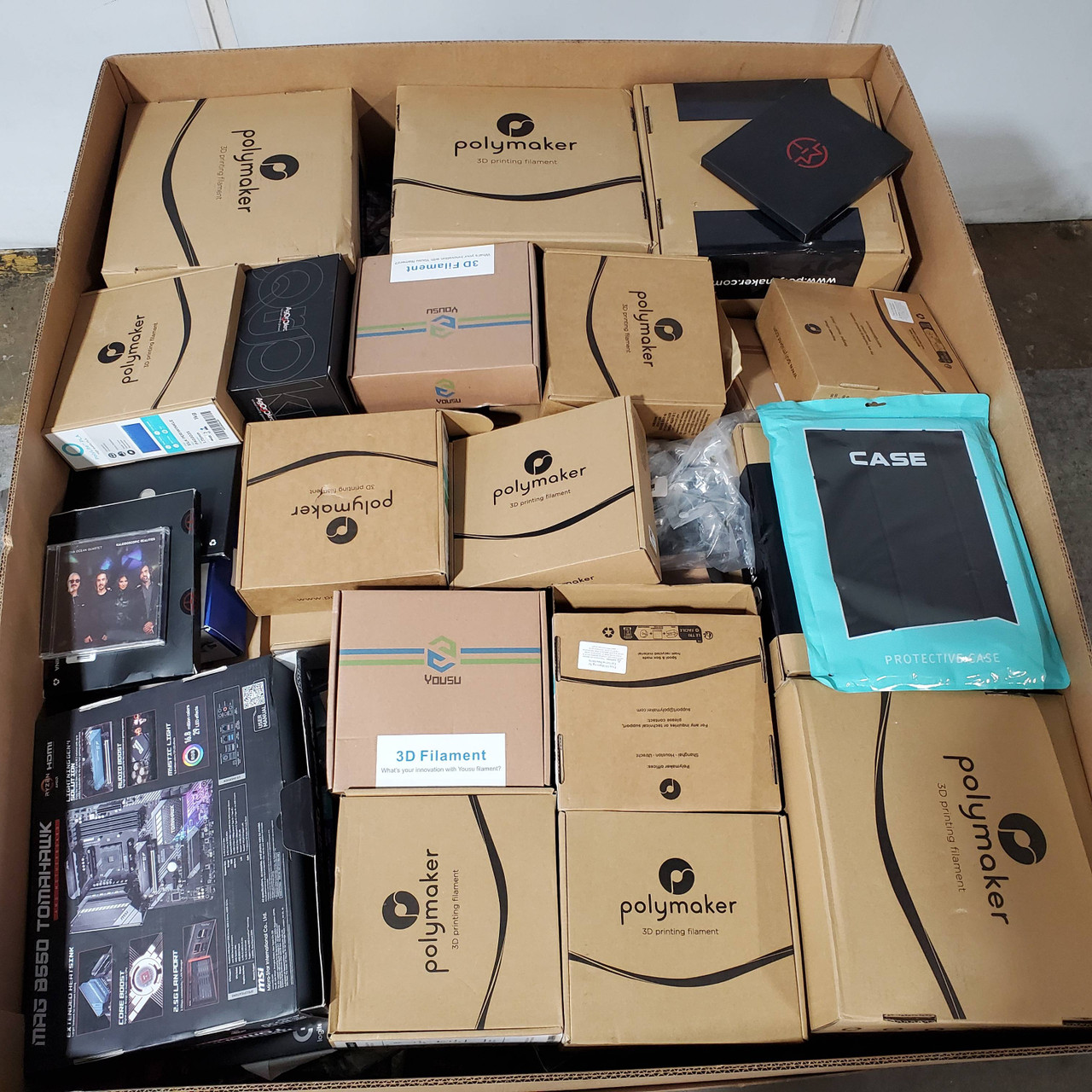 775 units of Electronics & Acc (Mix) - MSRP $21,436 - Returns (Lot # 903106)