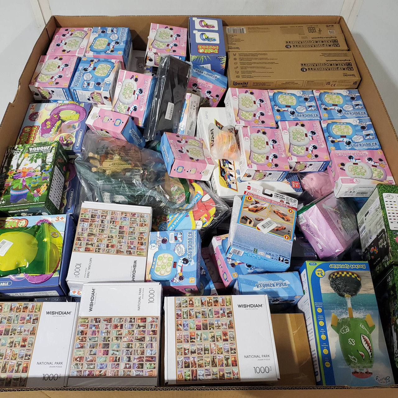 330 units of Toys - MSRP $6,669 - Returns (Lot # 903590)