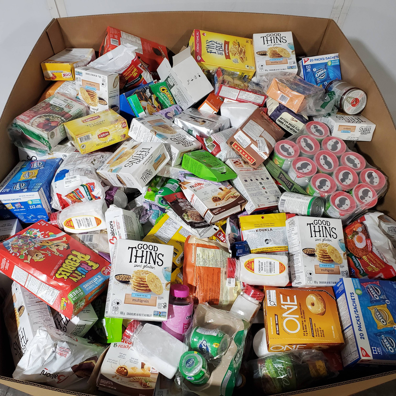 607 units of Grocery (Mix) - MSRP $4,474 - Like New (Lot # 9055157)