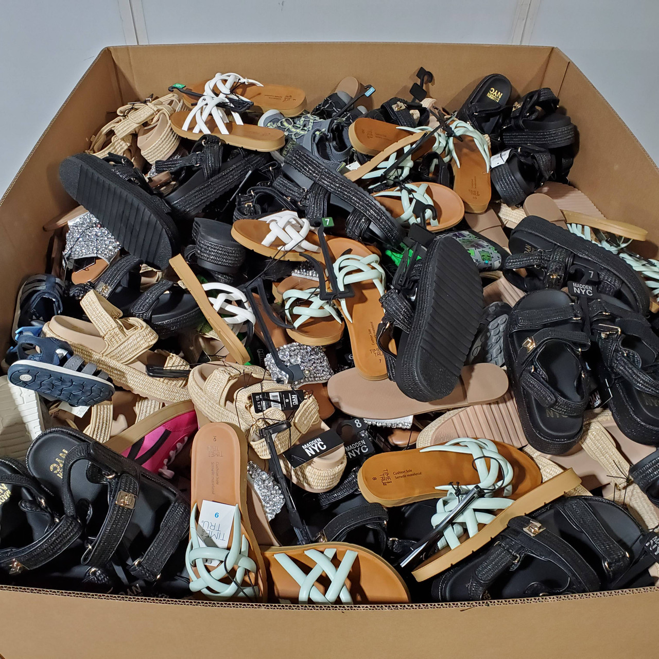 364 units of Shoes (pair) - MSRP $8,889 - Returns (Lot # 938410)