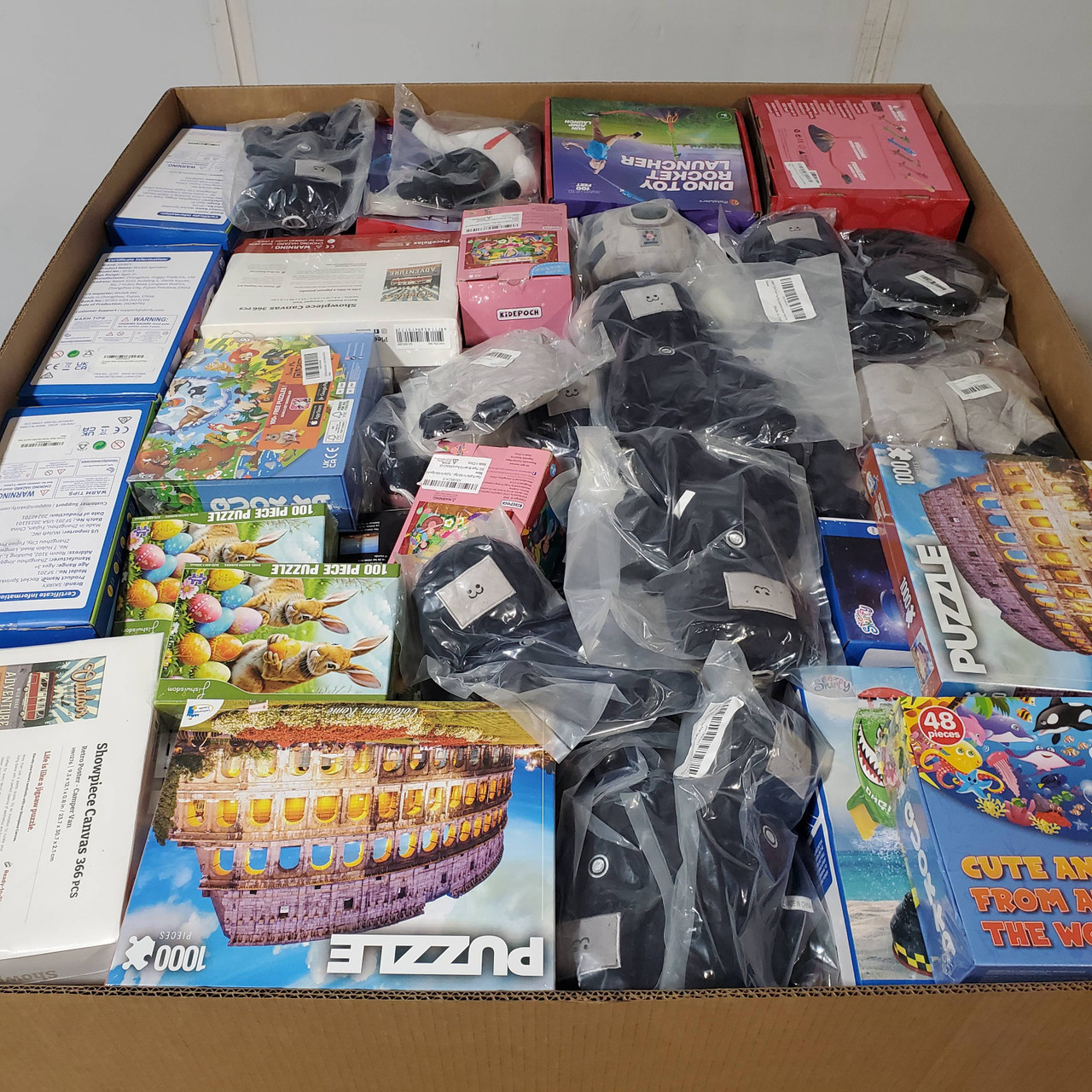 259 units of Toys - MSRP $5,068 - Returns (Lot # 910612)