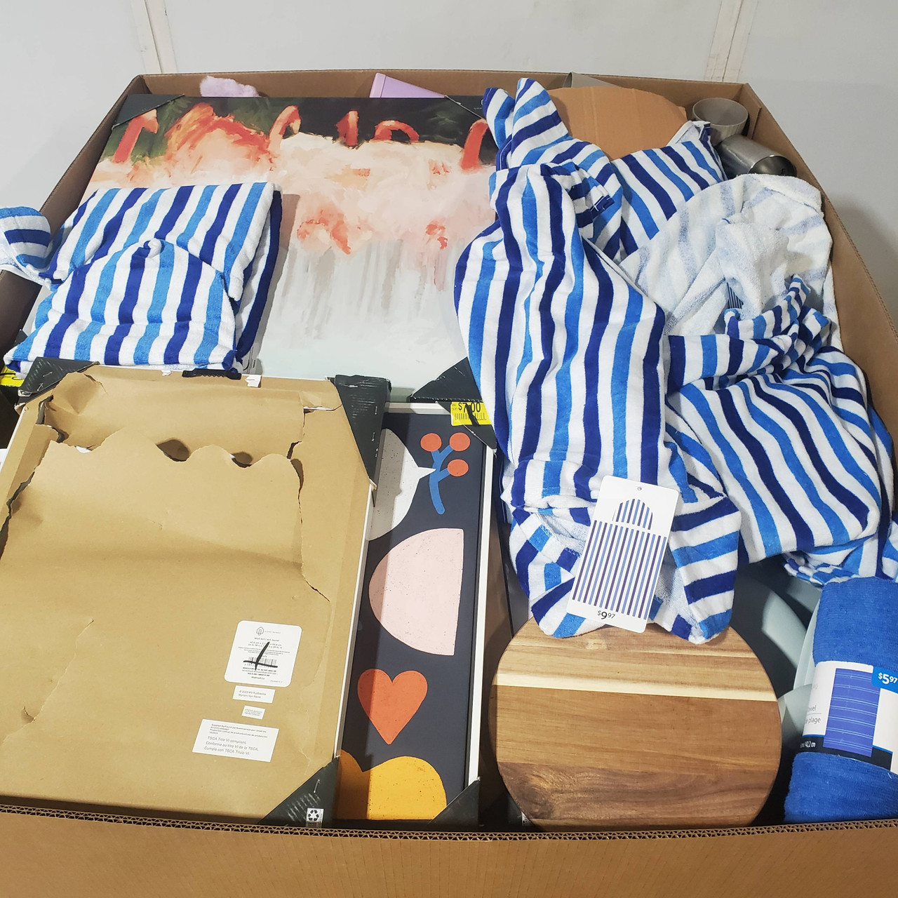 695 units of Home Products - MSRP $2,452 - Returns (Lot # 942017)