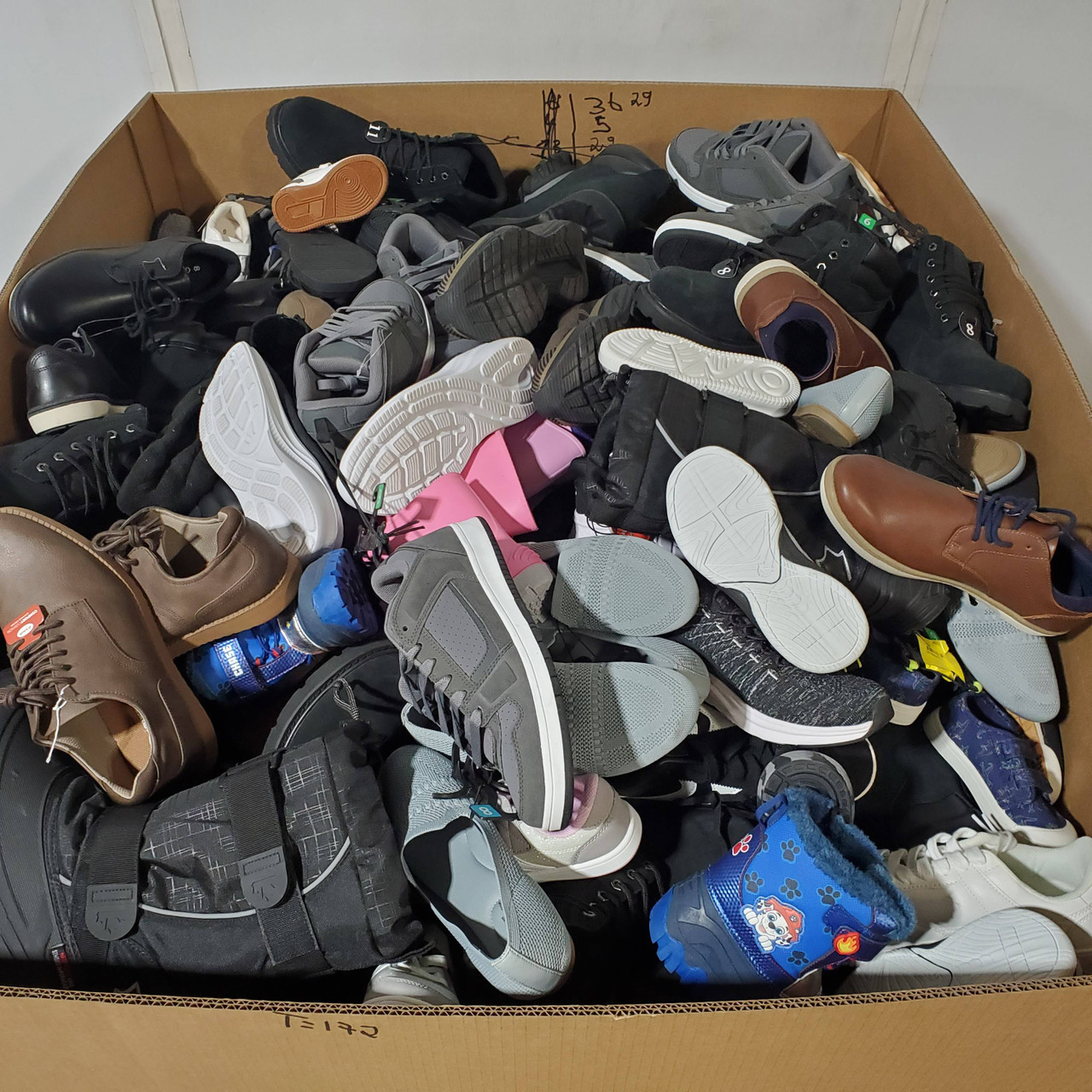 172 units of Shoes (pair) - MSRP $5,160 - Returns (Lot # 942018)