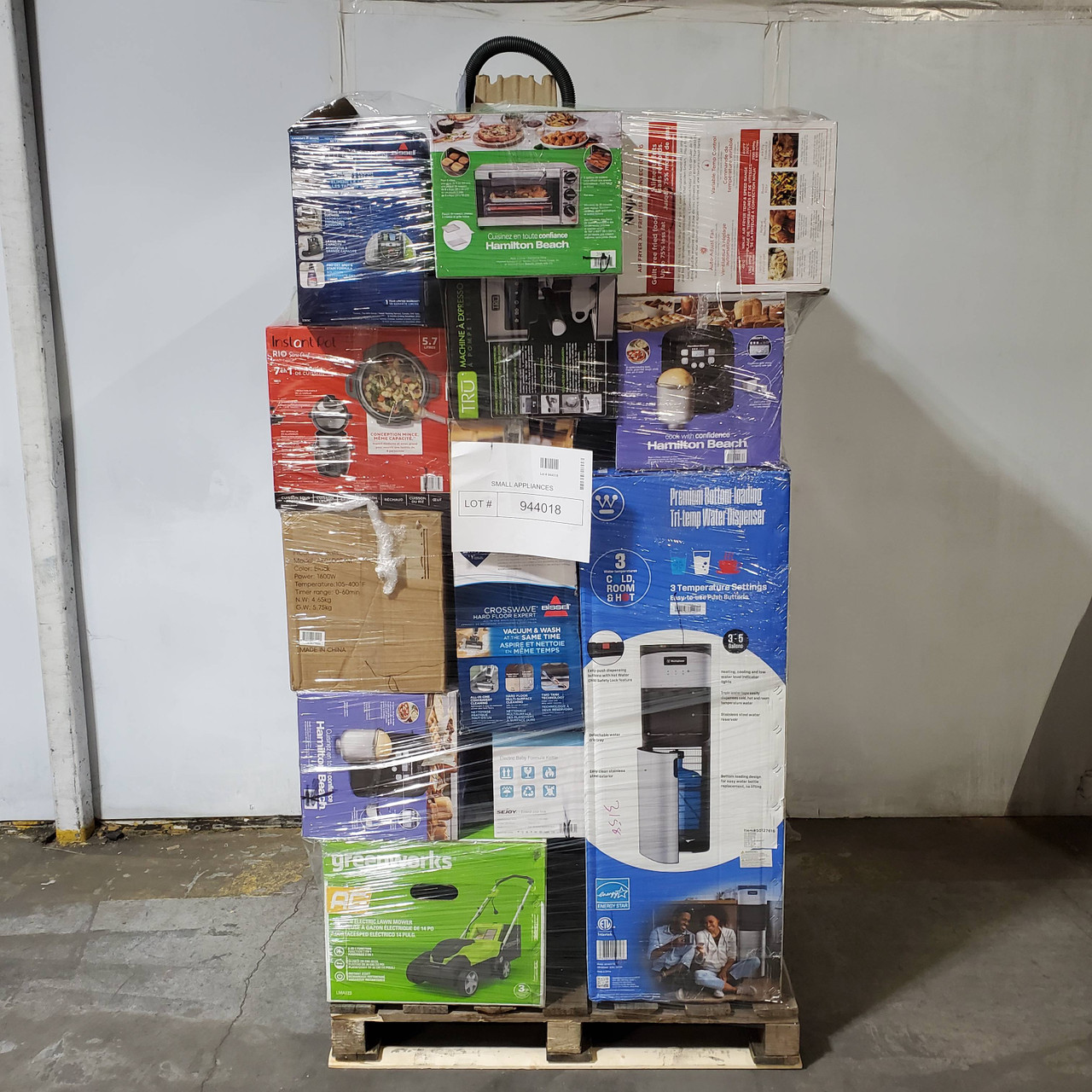 37 units of Small Appliances - MSRP $4,854 - Returns (Lot # 944018)