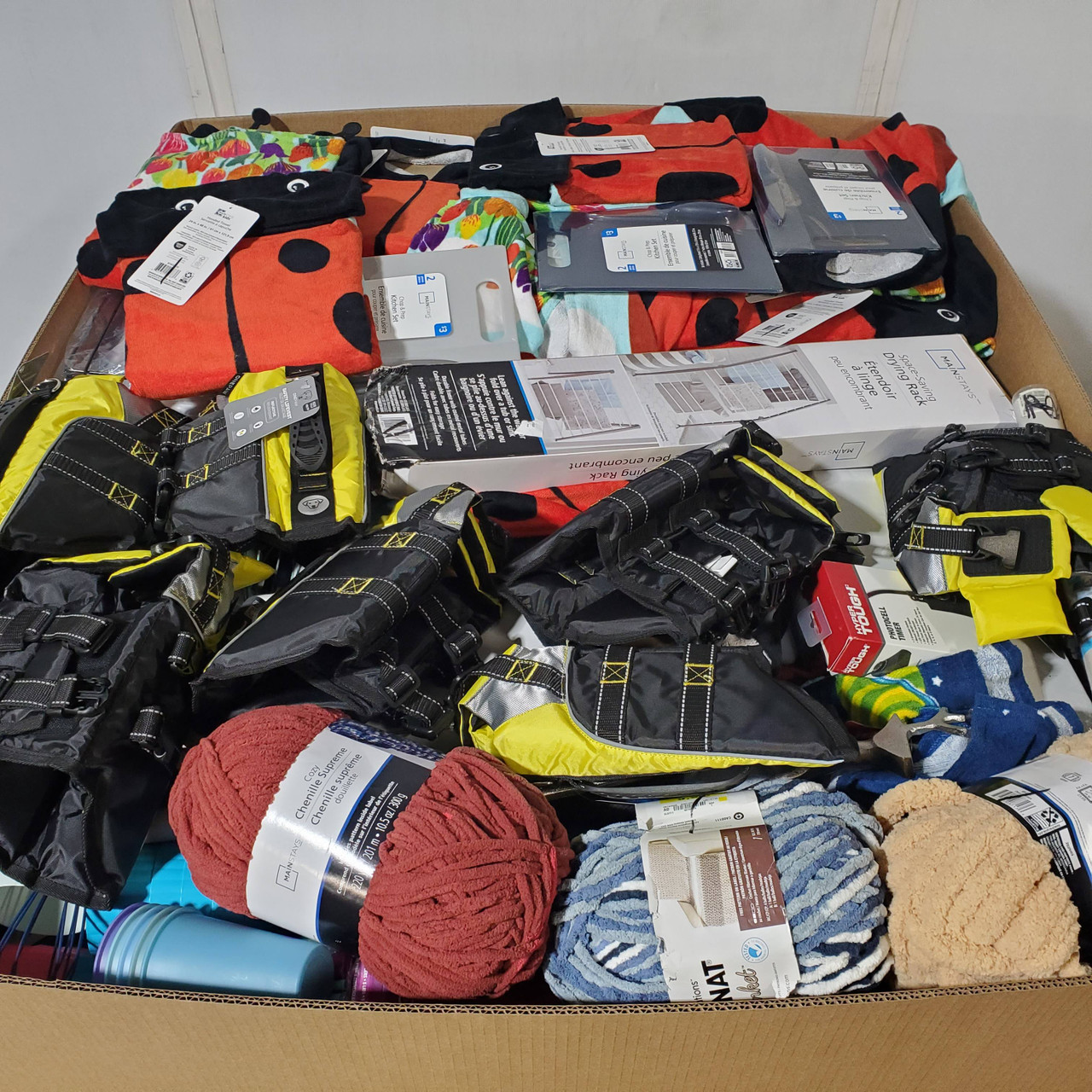 627 units of Home Products - MSRP $3,227 - Returns (Lot # 945323)