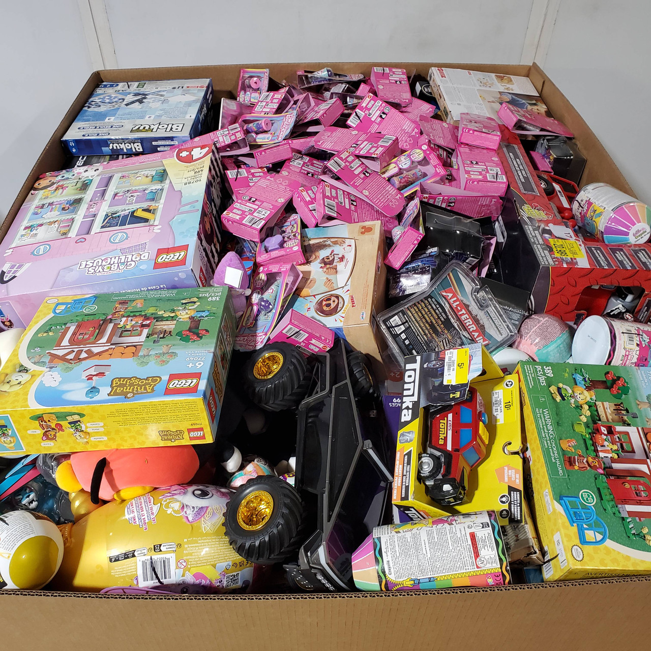 425 units of Toys - MSRP $6,974 - Returns (Lot # 945328)
