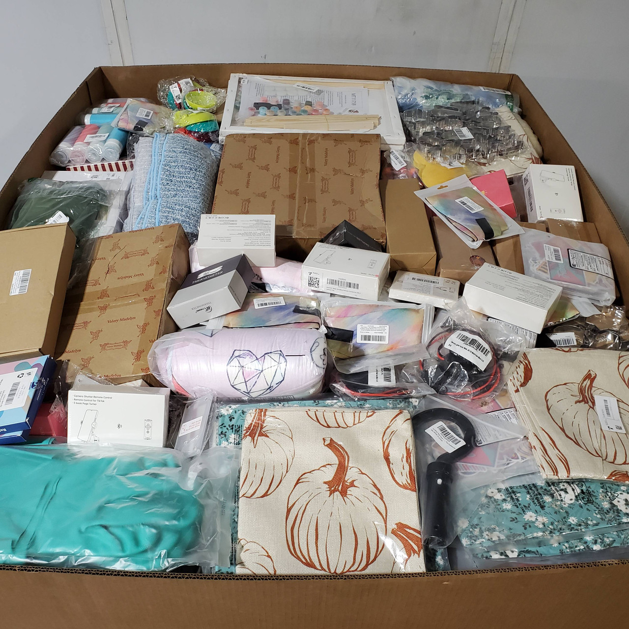 895 units of Unmanifested GM - MSRP $8,950 - Returns (Lot # 948411)