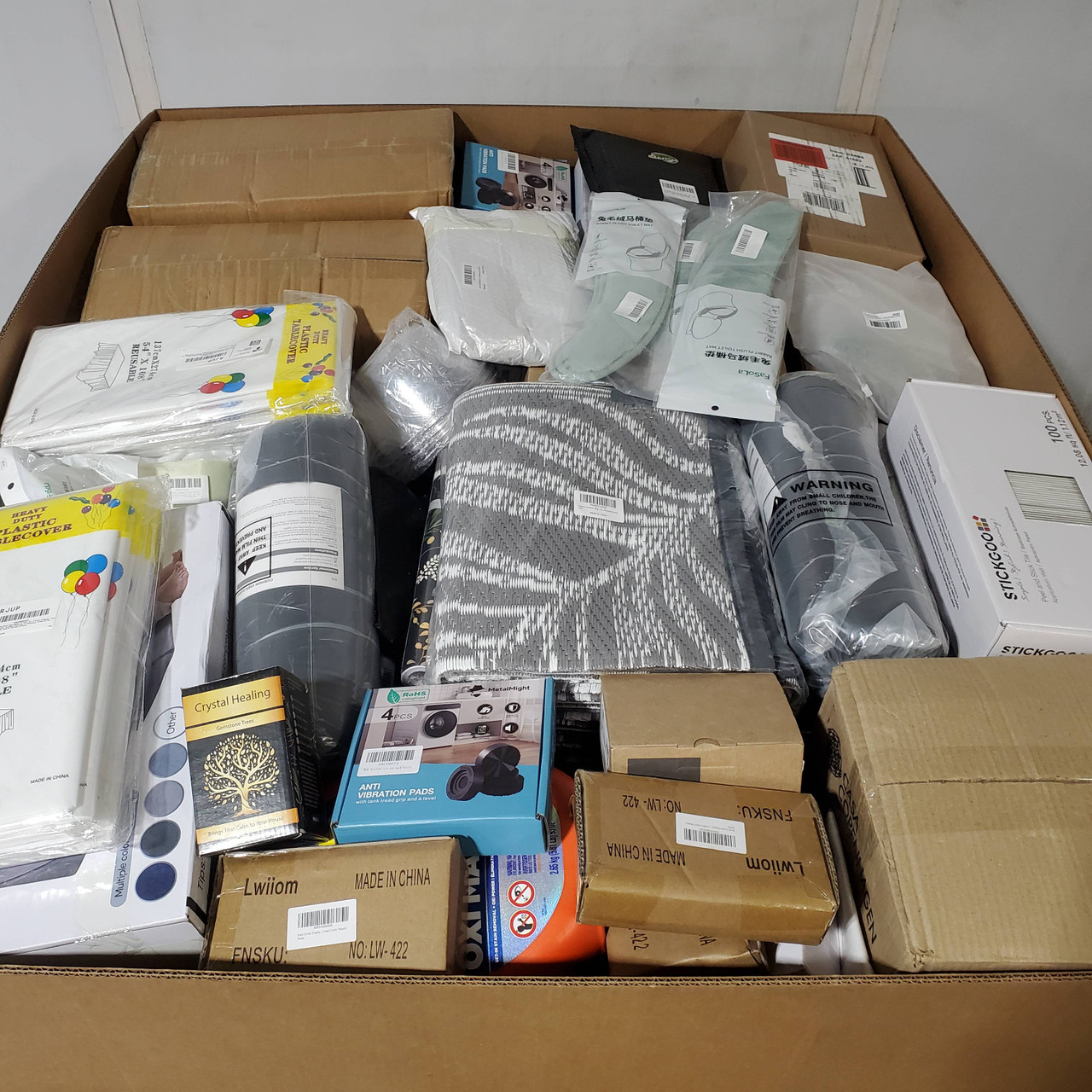 678 units of Home Products - MSRP $12,529 - Returns (Lot # 948409)