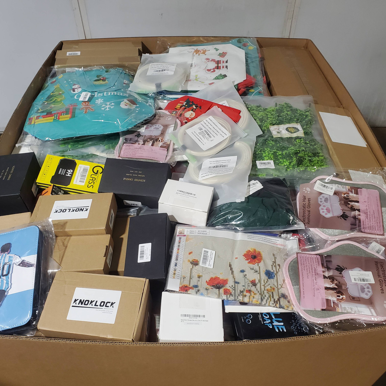 827 units of Unmanifested GM - MSRP $8,270 - Returns (Lot # 952819)