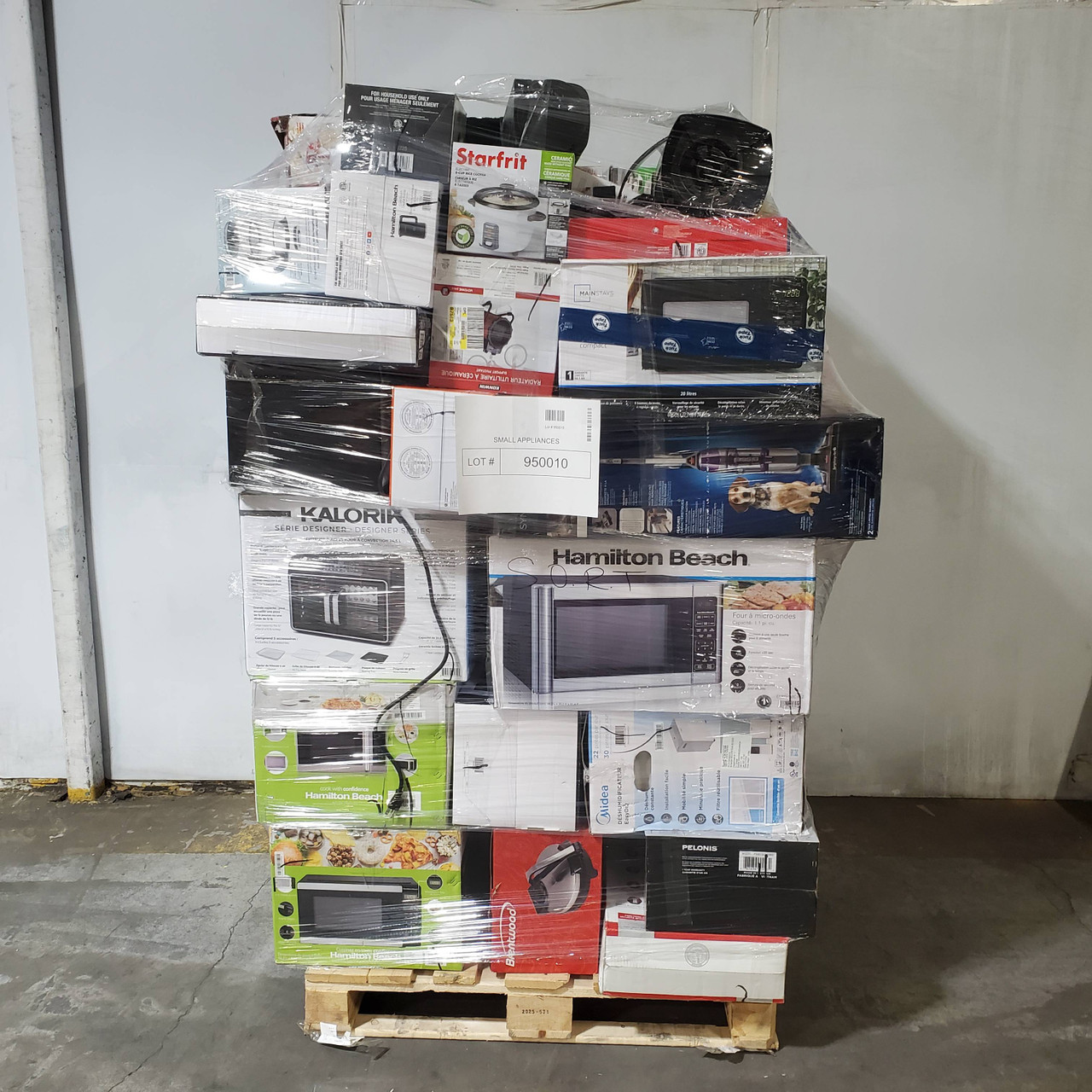 64 units of Small Appliances - MSRP $4,613 - Returns (Lot # 950010)