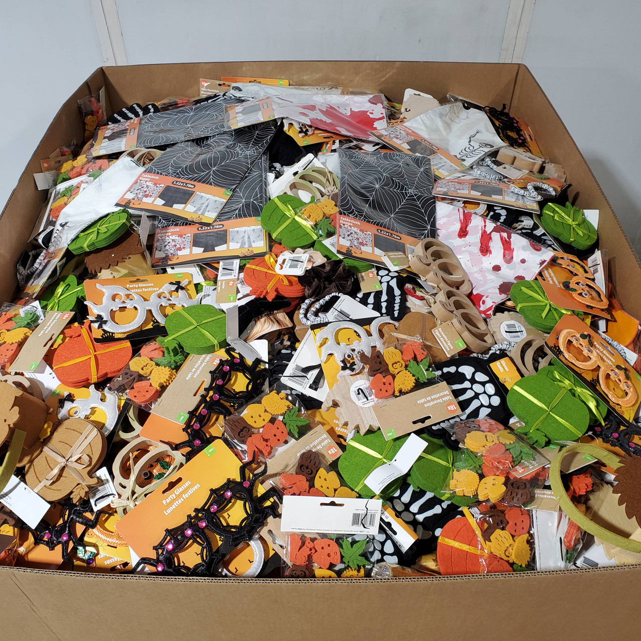 3981 units of Unmanifested Halloween & More - MSRP $19,905 - Returns (Lot # 951806)