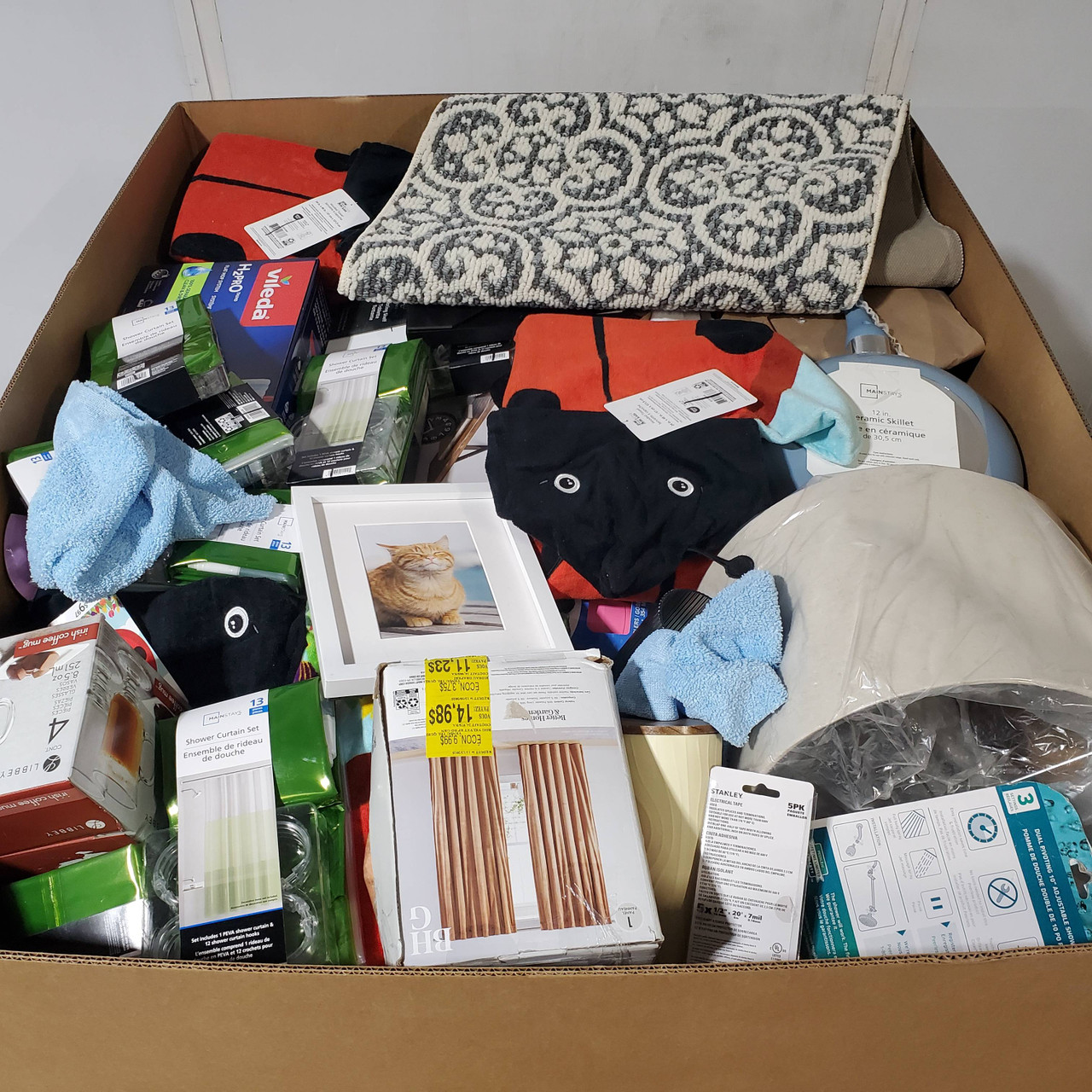 221 units of Home Products - MSRP $2,890 - Returns (Lot # 952009)