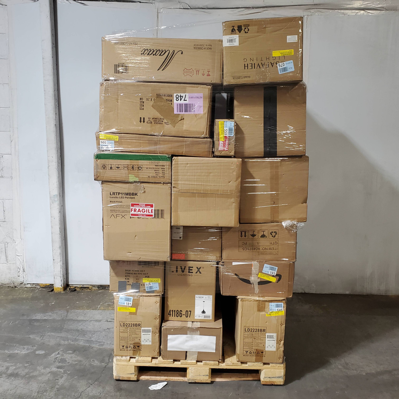 39 units of Lighting - MSRP $10,416 - Returns (Lot # 951304)