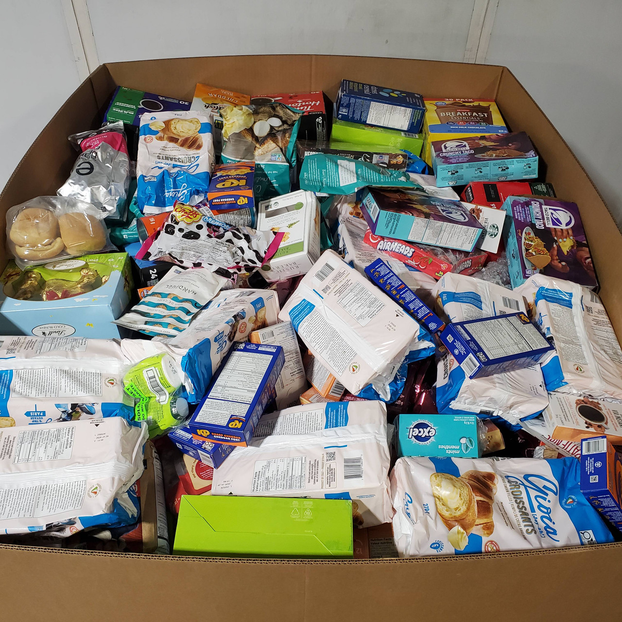 596 units of Grocery - MSRP $5,850 - Like New (Lot # 957621)