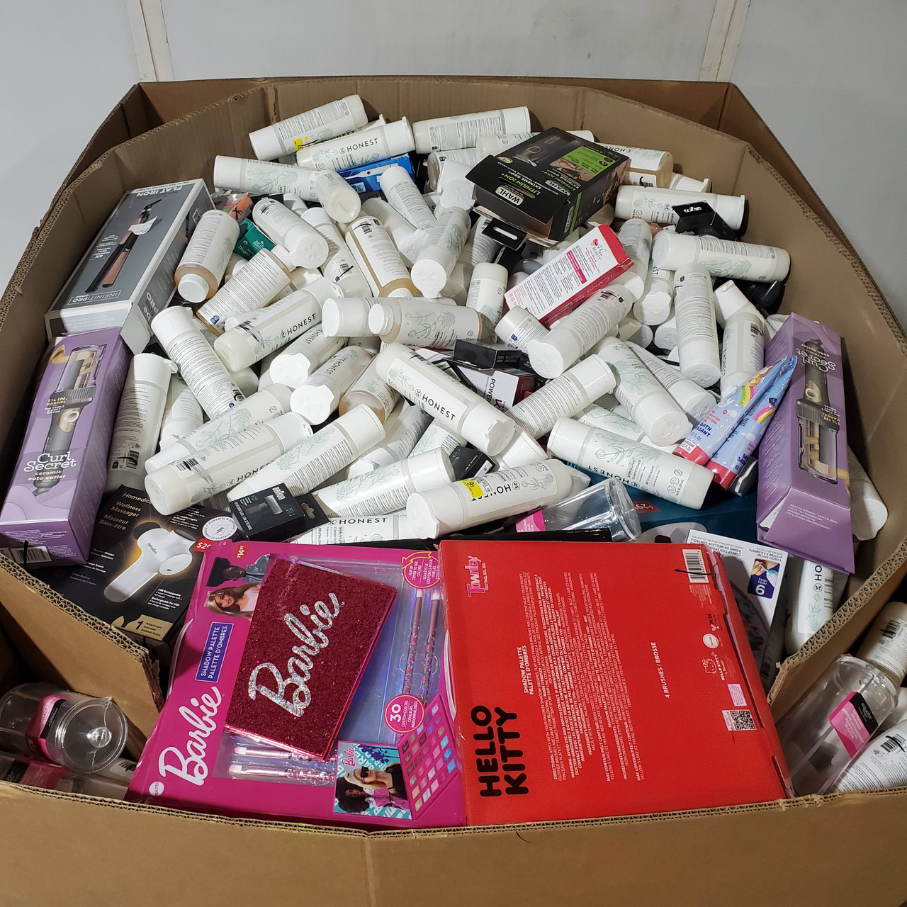 1013 units of Pharmacy & Wellness - MSRP $17,493 - Like New (Lot # 954211)