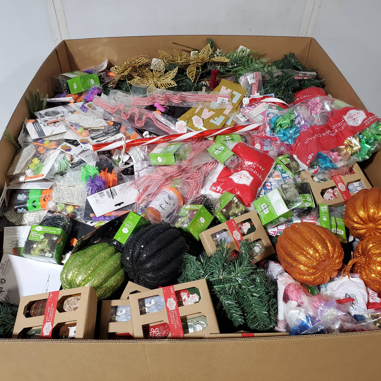 1313 units of Holidays & Party - MSRP $5,186 - Returns (Lot # 959005)