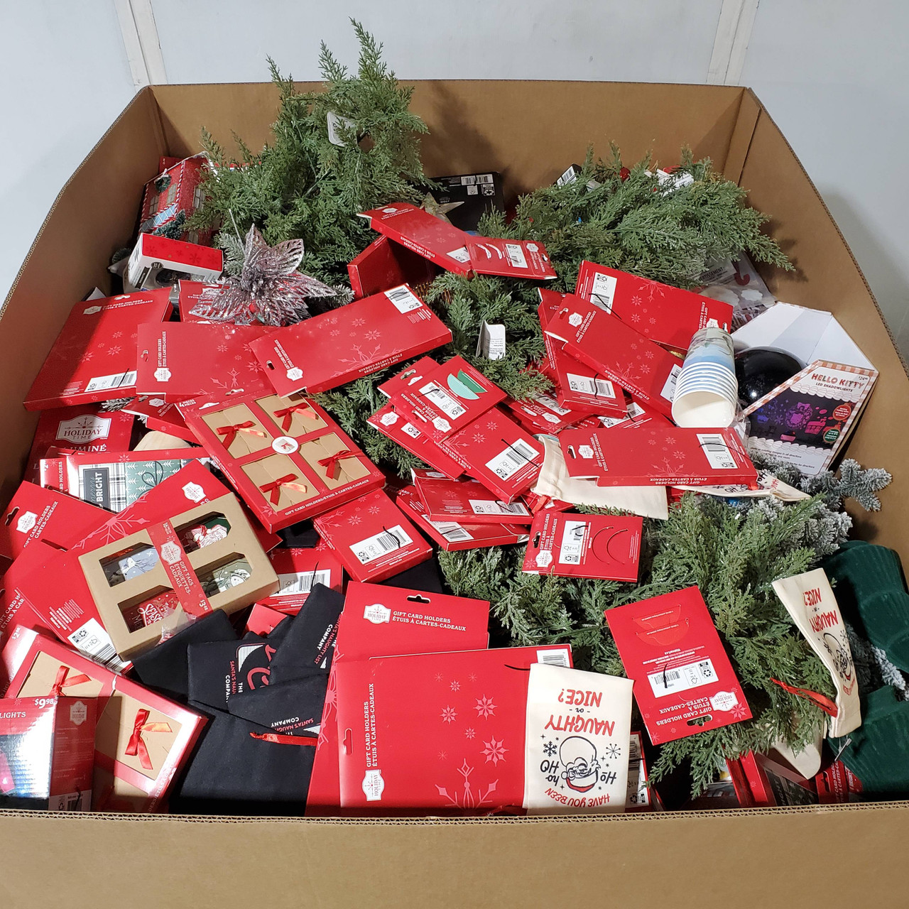 770 units of Holidays & Party - MSRP $4,451 - Returns (Lot # 959110)