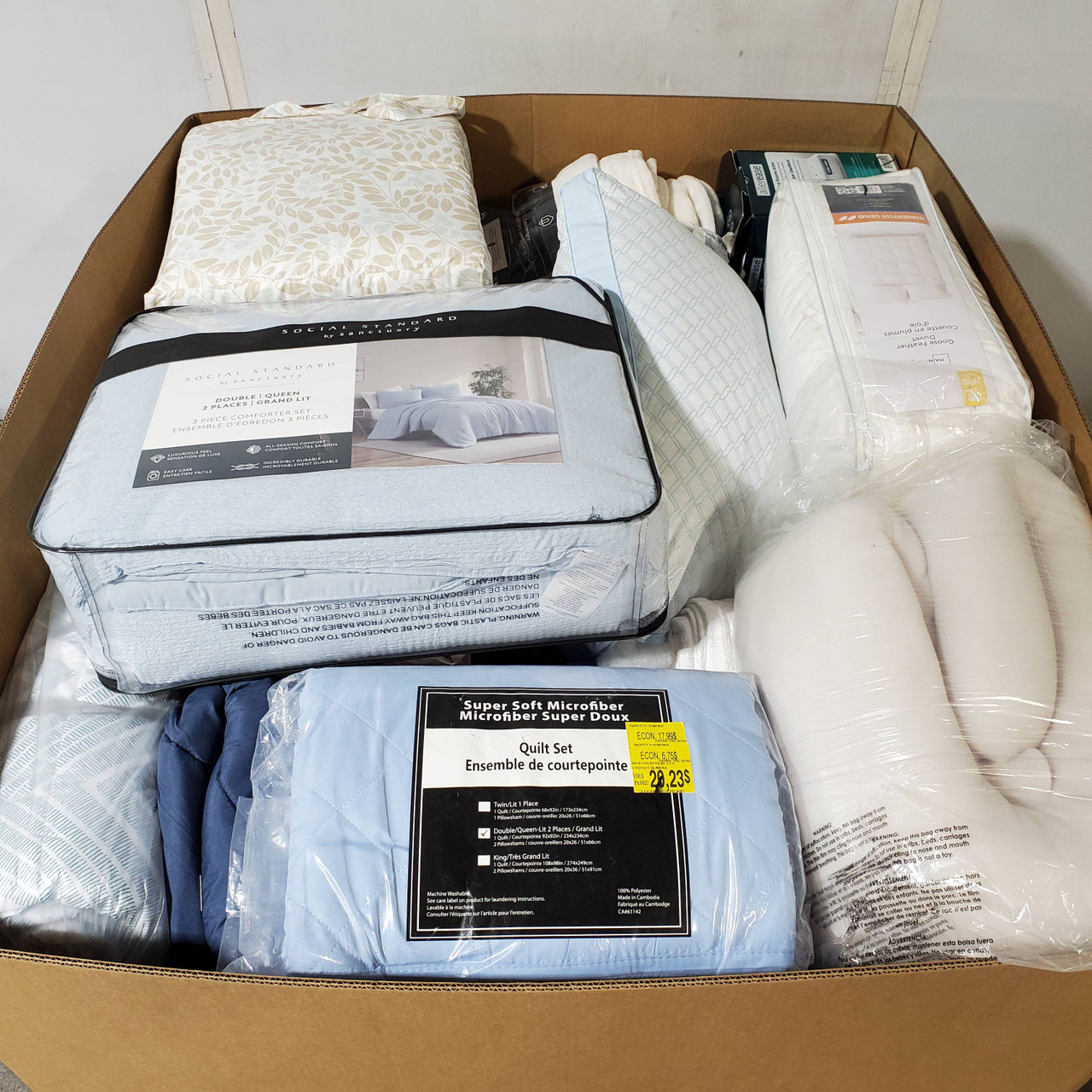 67 units of Bedding - MSRP $2,281 - Returns (Lot # 959111)