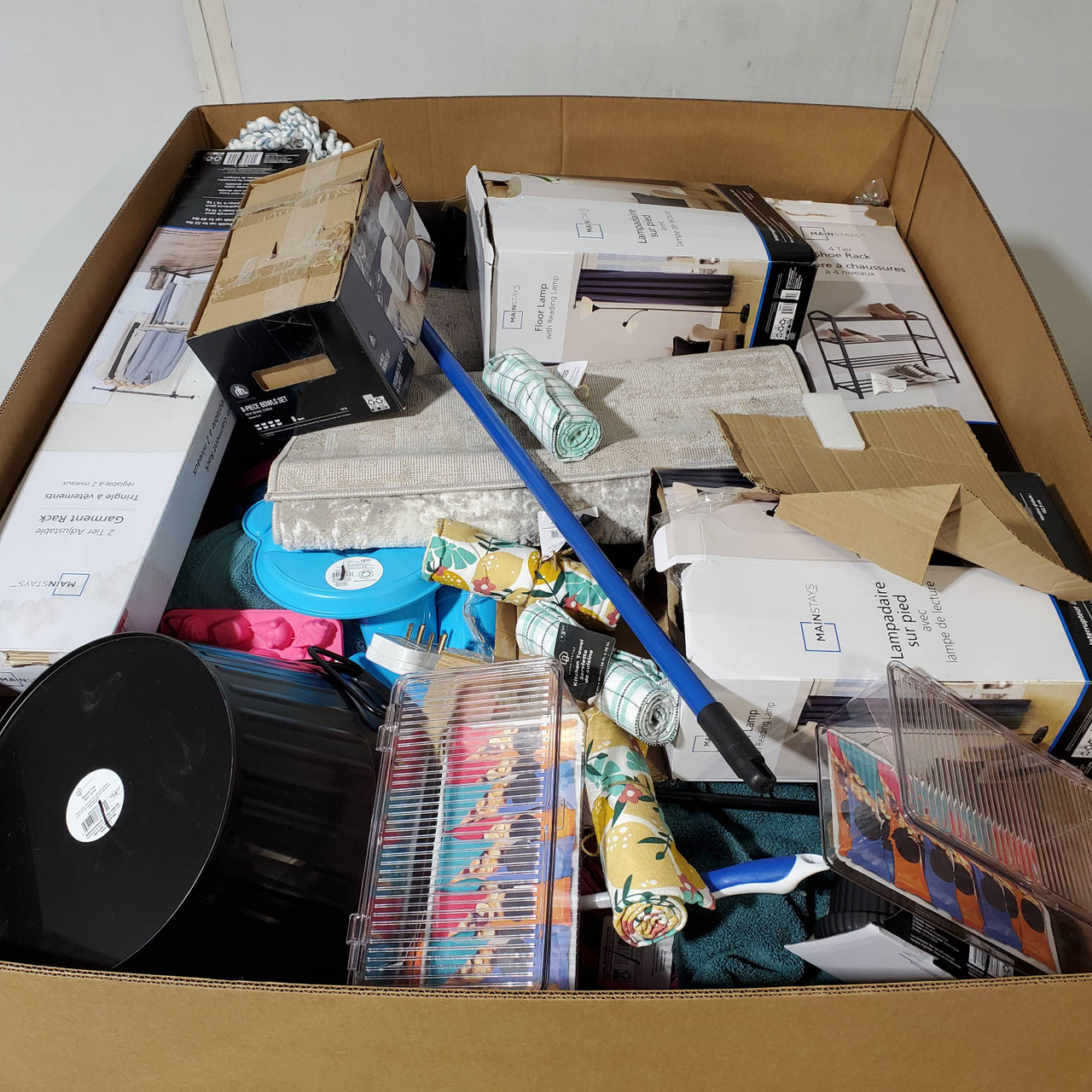 230 units of Home Products - MSRP $2,314 - Returns (Lot # 959604)