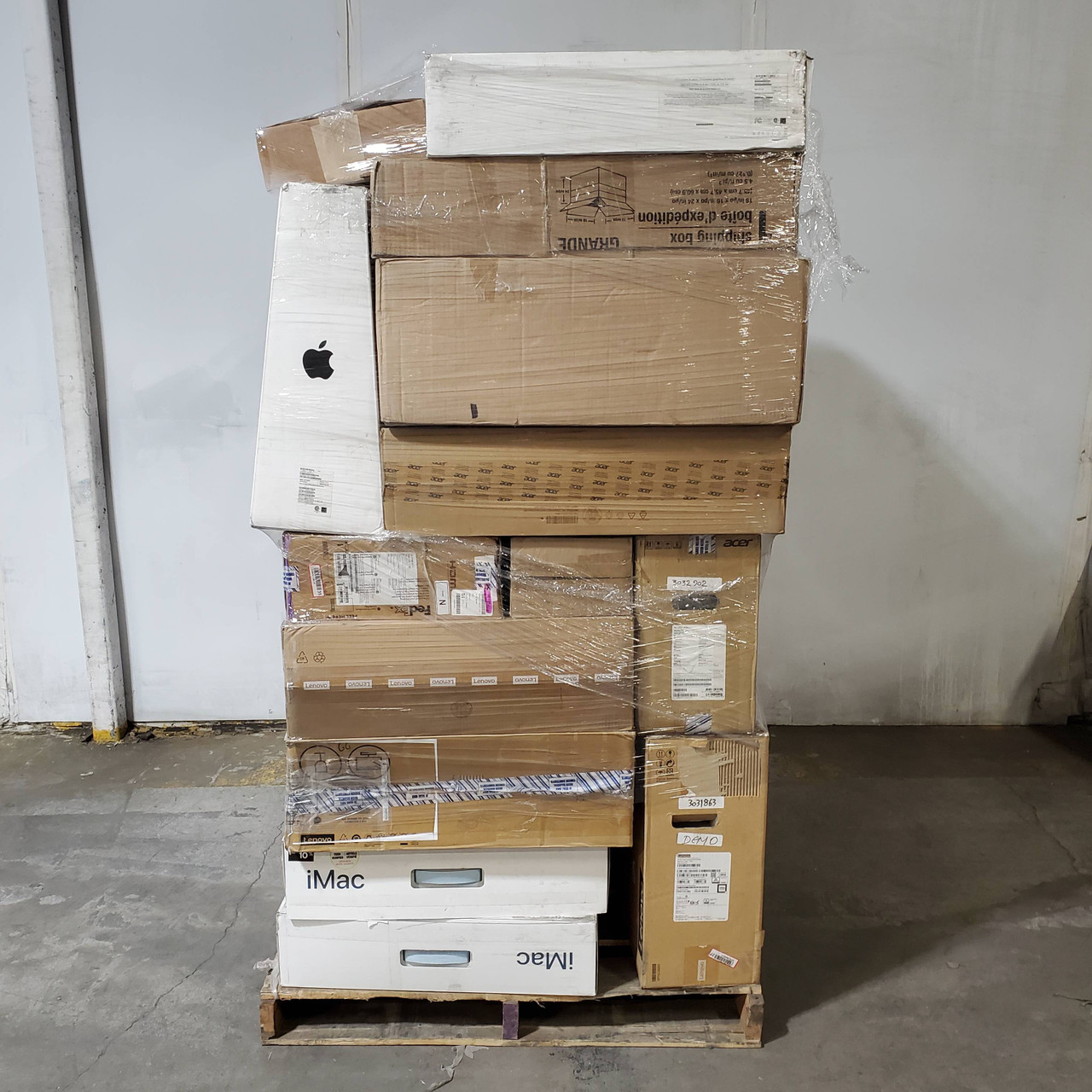 28 units of Desktops - MSRP $24,884 - Salvage (Lot # 903011)