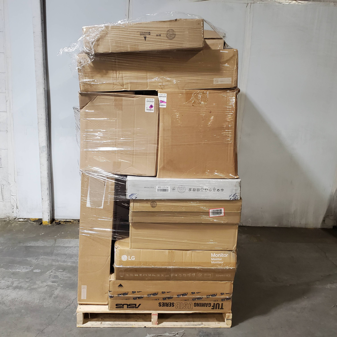 23 units of Monitors - MSRP $5,789 - Salvage (Lot # 924806)