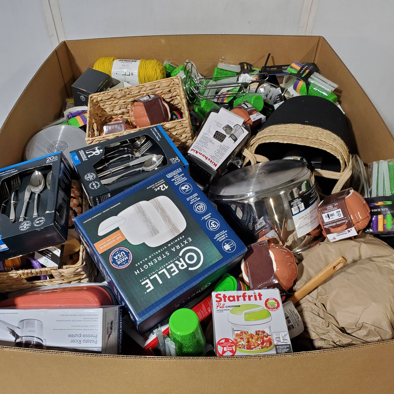 283 units of Home Products - MSRP $4,970 - Returns (Lot # 960618)