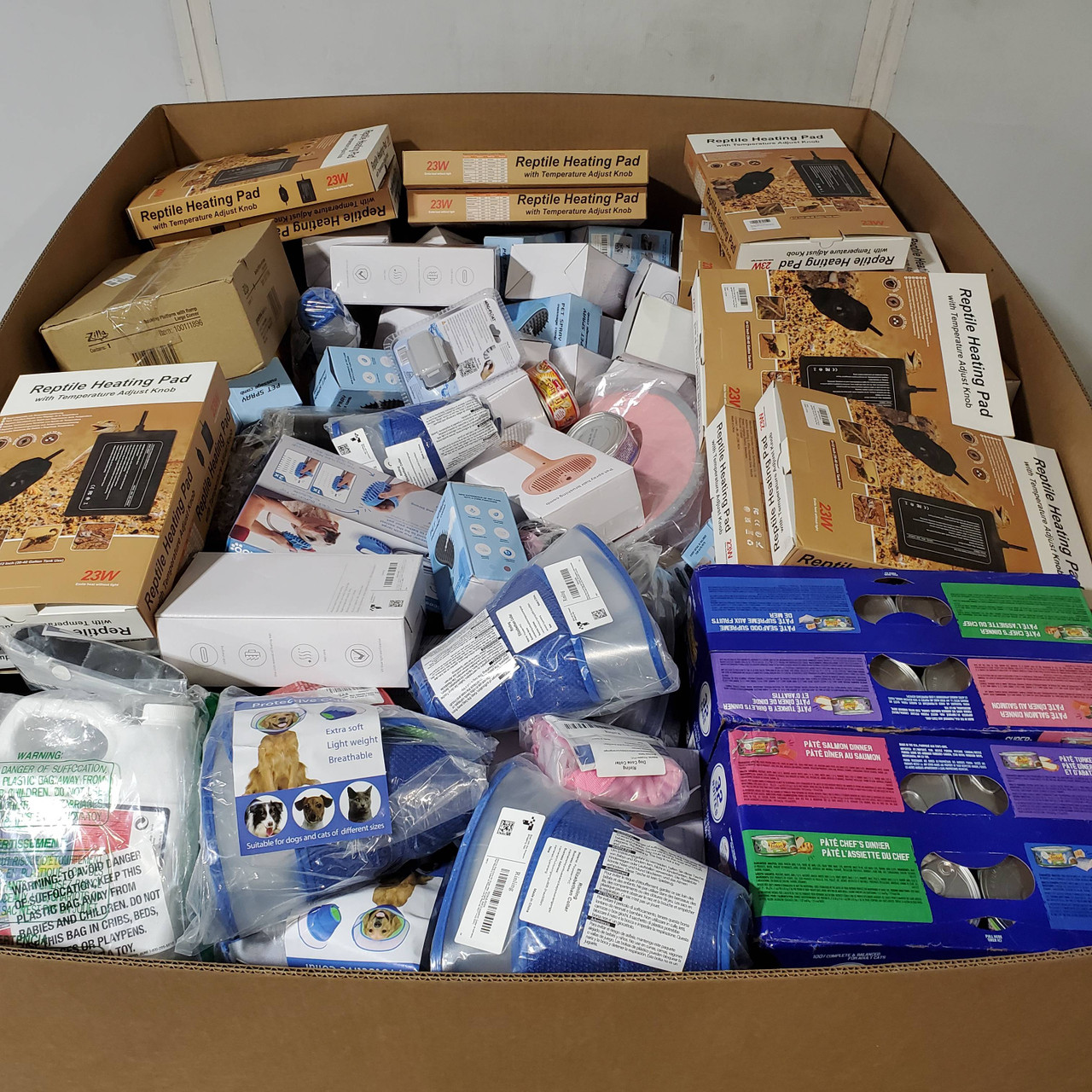 382 units of Pet Products - MSRP $6,405 - Returns (Lot # 957602)