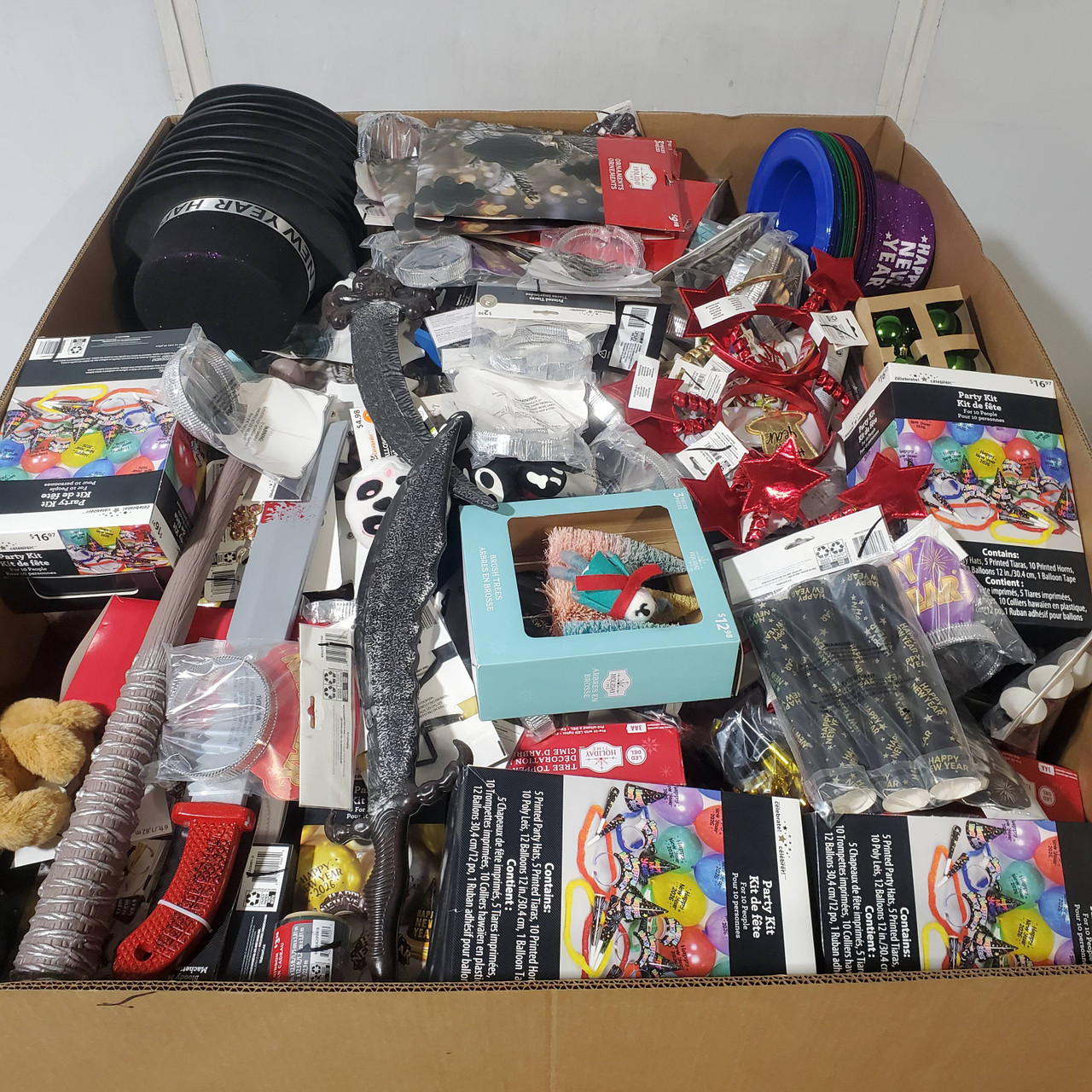 708 units of Holidays & Party - MSRP $3,529 - Returns (Lot # 961709)