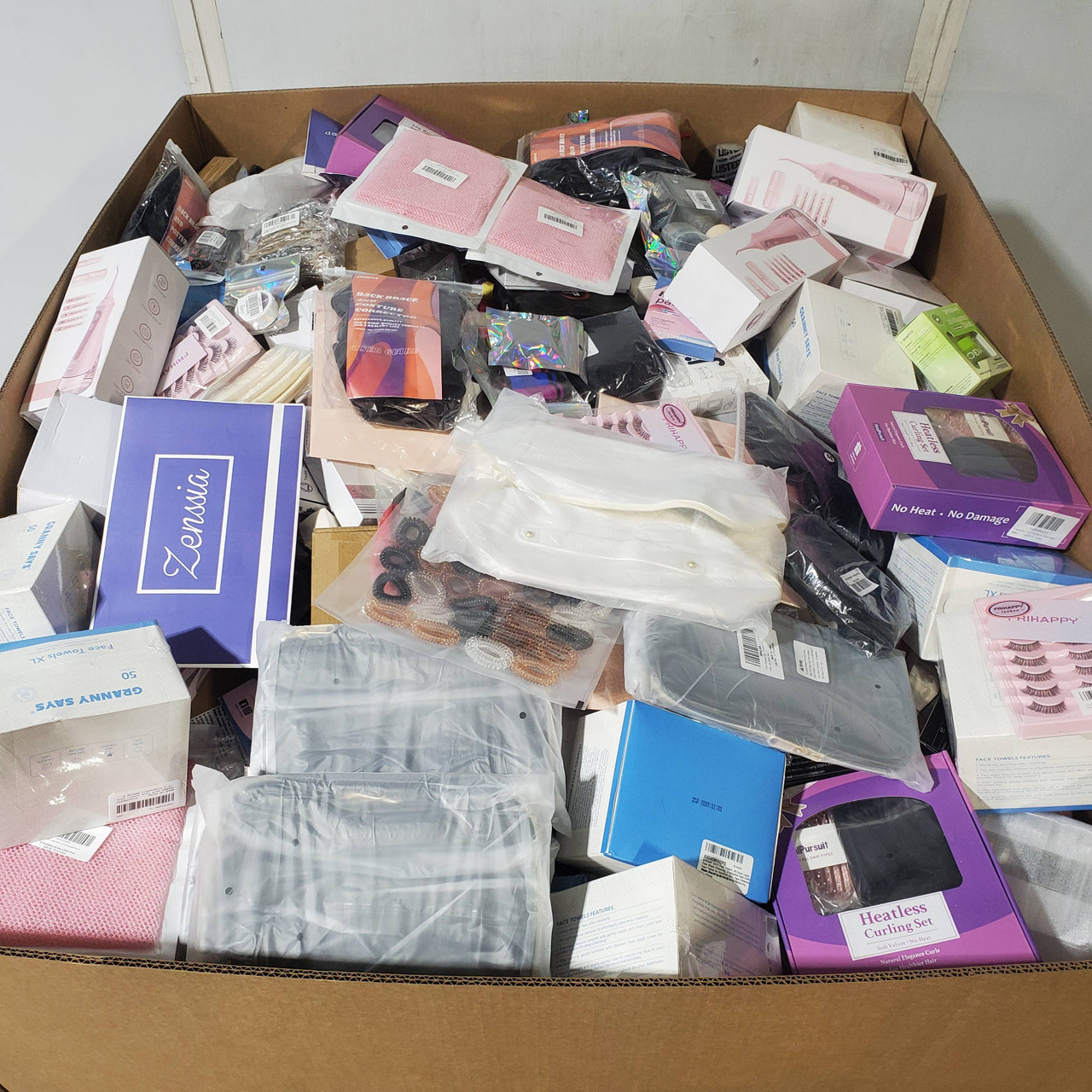 1510 units of Pharmacy & Wellness - MSRP $22,354 - Like New (Lot # 952401)